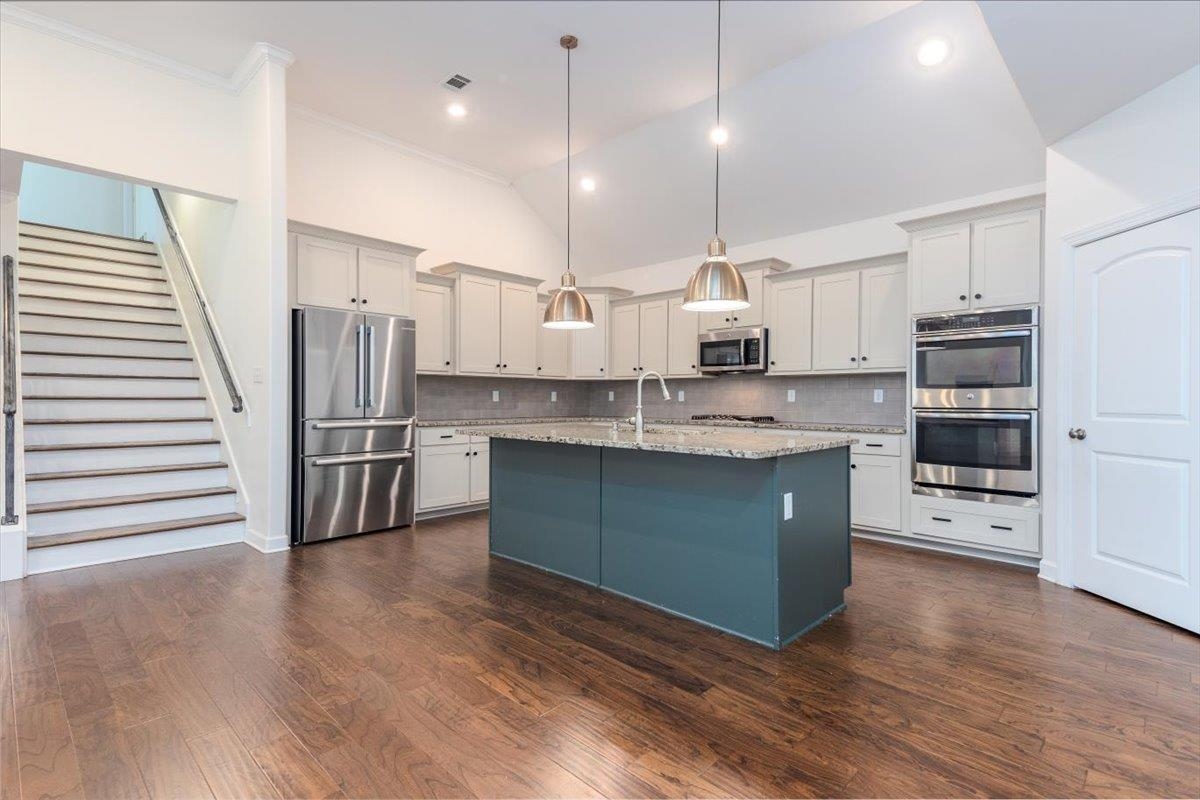 Collierville, Tennessee, 38017, United States, 4 Bedrooms Bedrooms, ,3 BathroomsBathrooms,Residential,For Sale,1907288