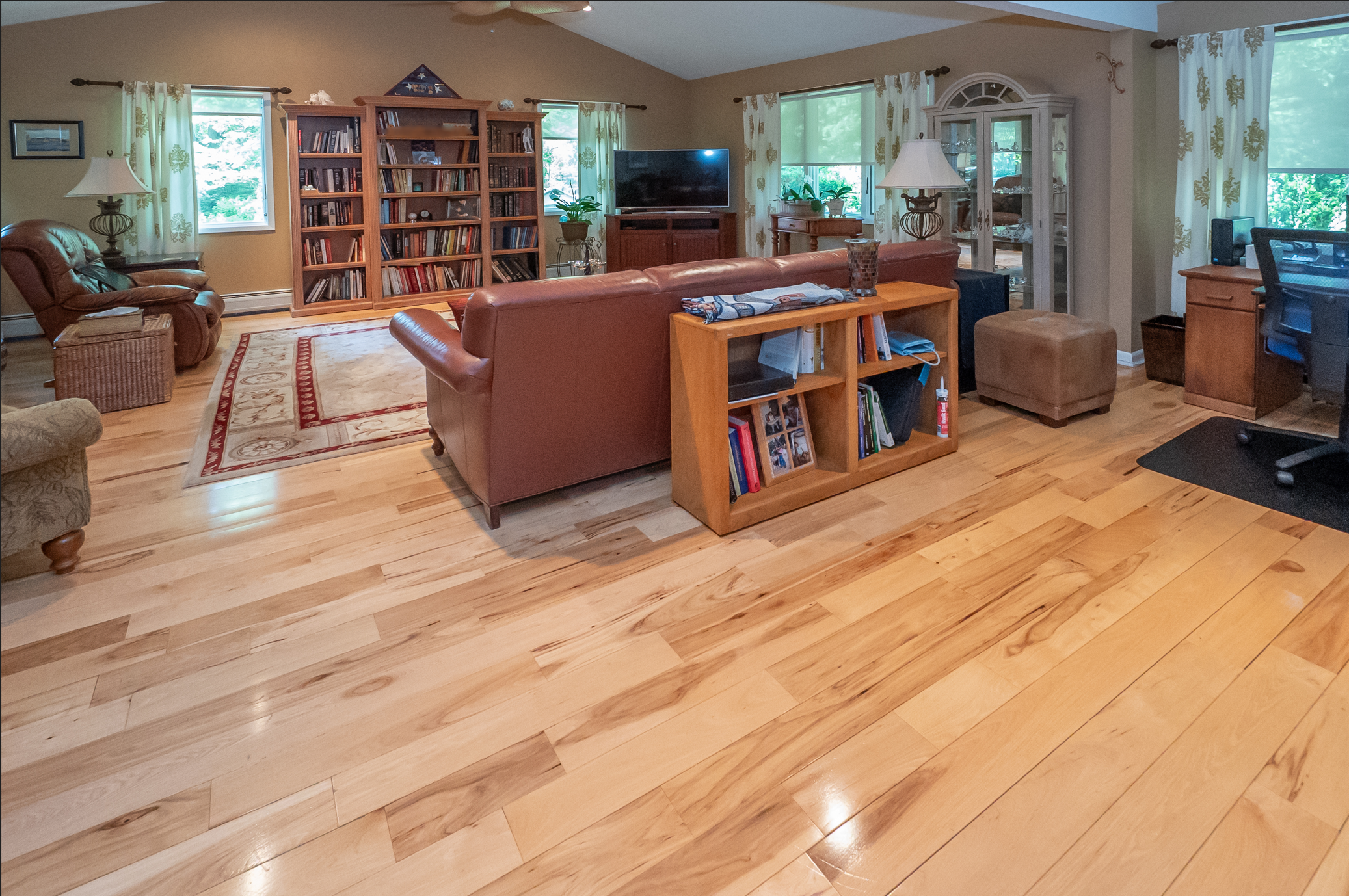 East Brunswick, New Jersey, 08816, United States, 3 Bedrooms Bedrooms, ,3 BathroomsBathrooms,Residential,For Sale,1924210