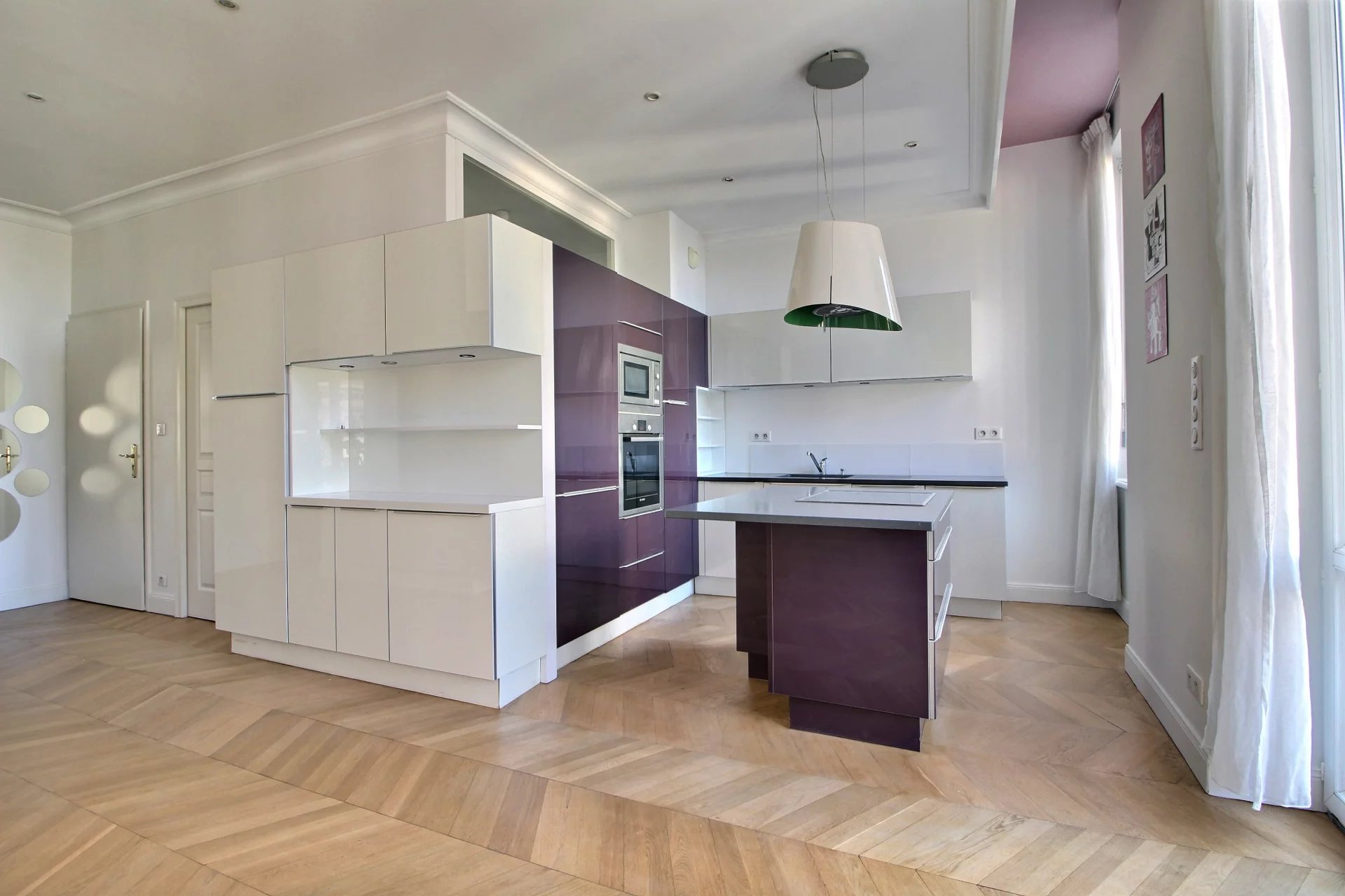 Bordeaux, New Aquitaine, 33000, FR, 2 Bedrooms Bedrooms, ,2 BathroomsBathrooms,Residential,For Sale,1995533