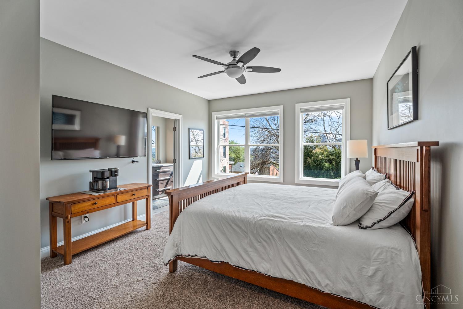 Cincinnati, Ohio, 45202, United States, 3 Bedrooms Bedrooms, ,4 BathroomsBathrooms,Residential,For Sale,1968931