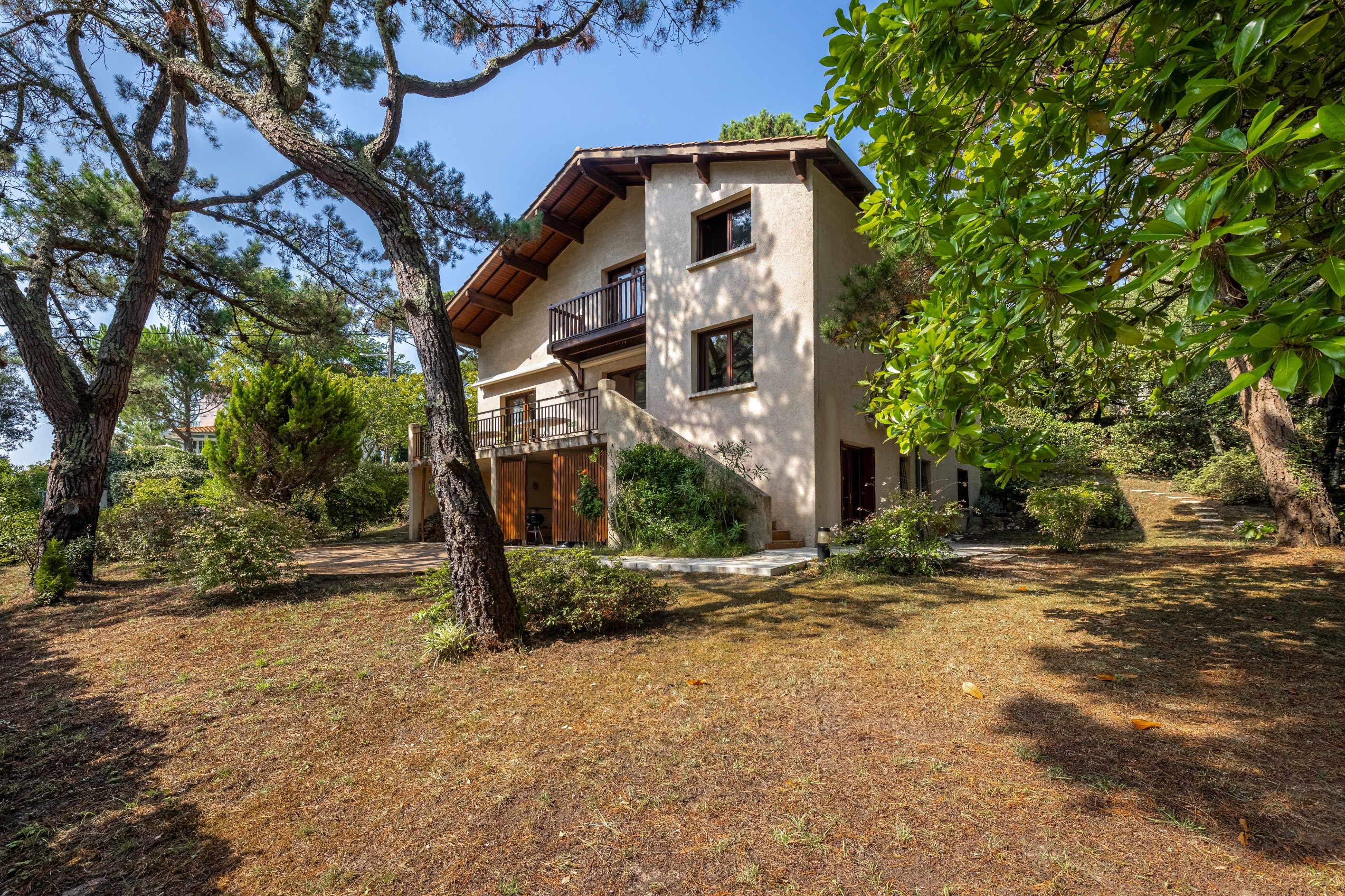  IN THE HEIGHTS OF THE MOULLEAU - FAMILY HOME - 800 METERS FROM THE BEACHES - 物件實景