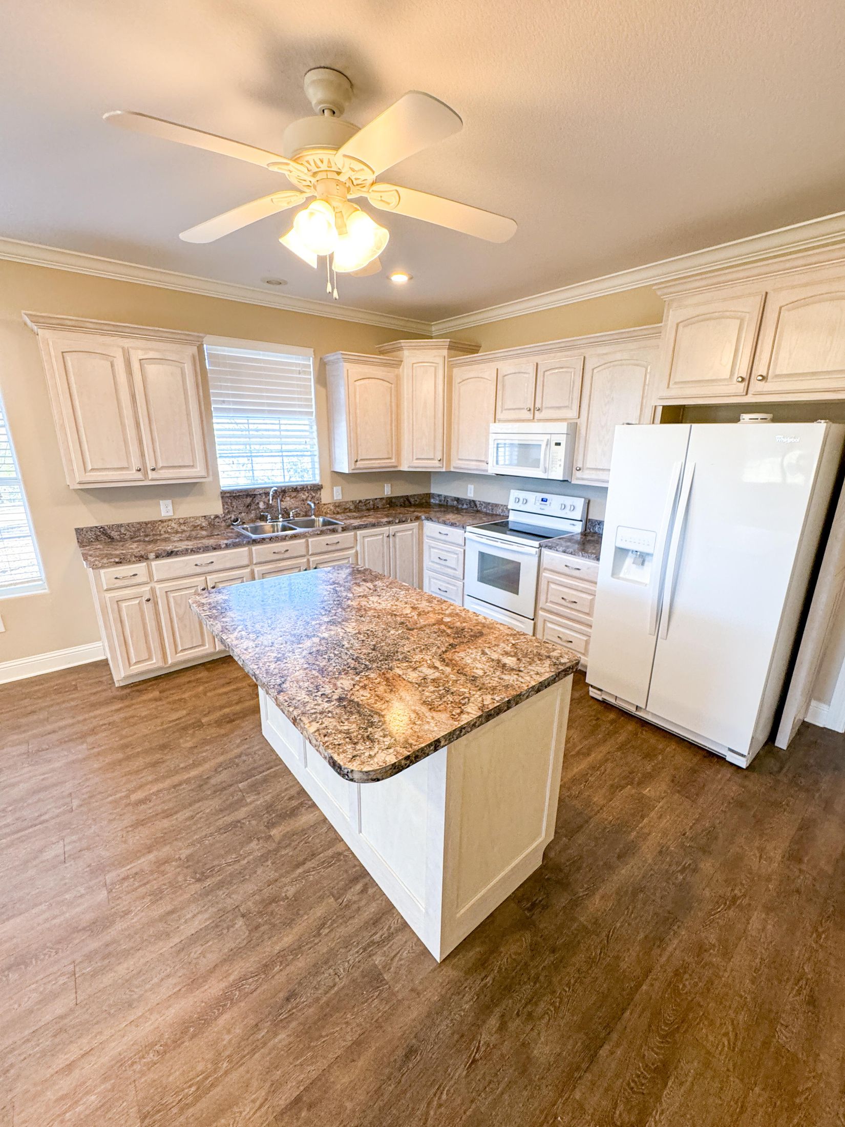 Bivins, Texas, 75551, United States, 3 Bedrooms Bedrooms, ,3 BathroomsBathrooms,Residential,For Sale,1915929