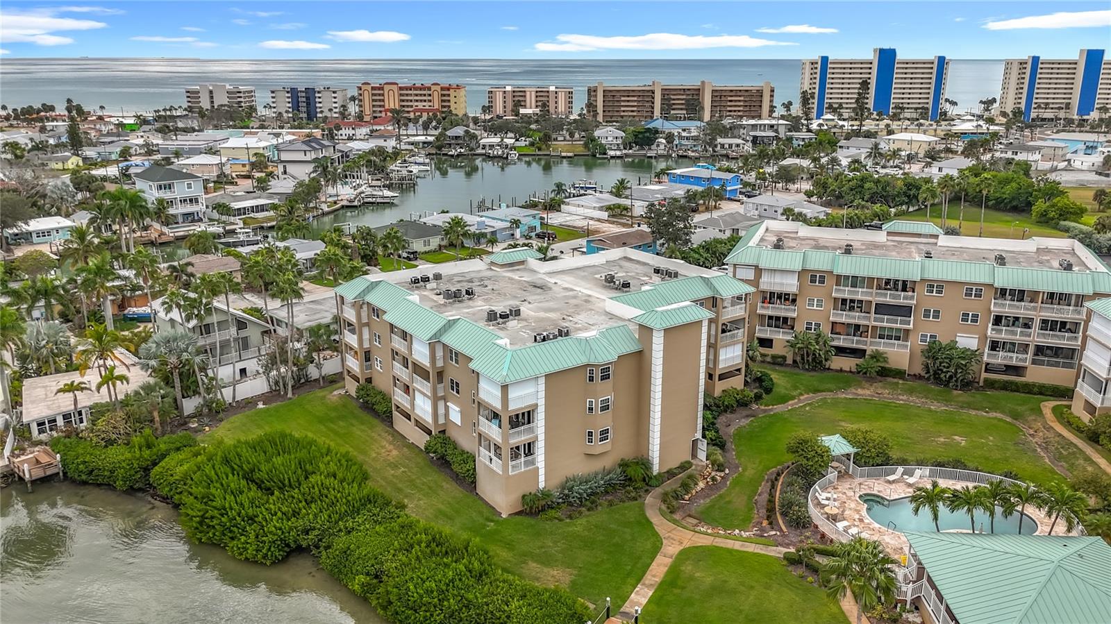 Madeira Beach, Florida, 33708, United States, 2 Bedrooms Bedrooms, ,2 BathroomsBathrooms,Residential,For Sale,1985682