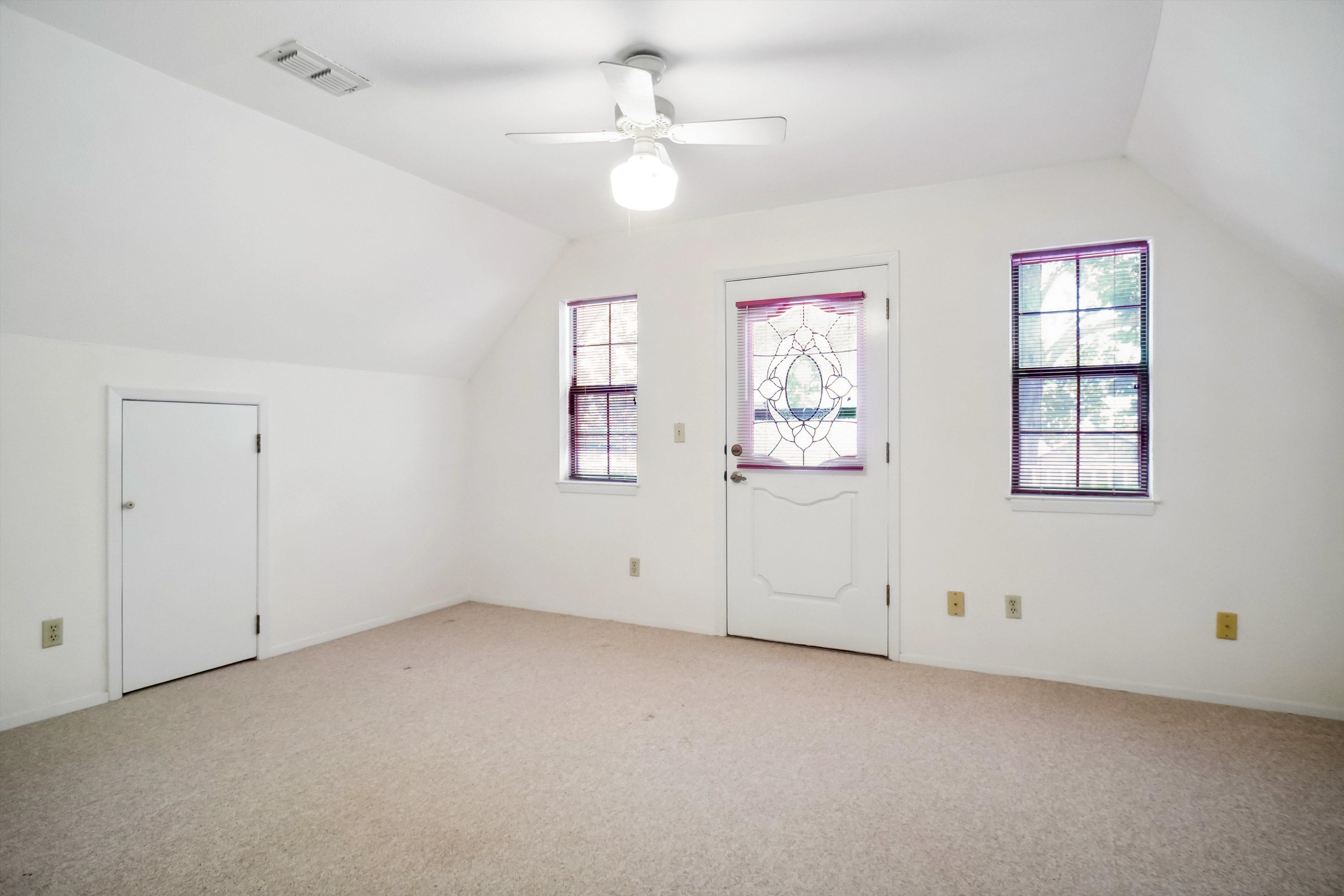 Bridgeport, Texas, 76426, United States, 4 Bedrooms Bedrooms, ,3 BathroomsBathrooms,Residential,For Sale,1981082