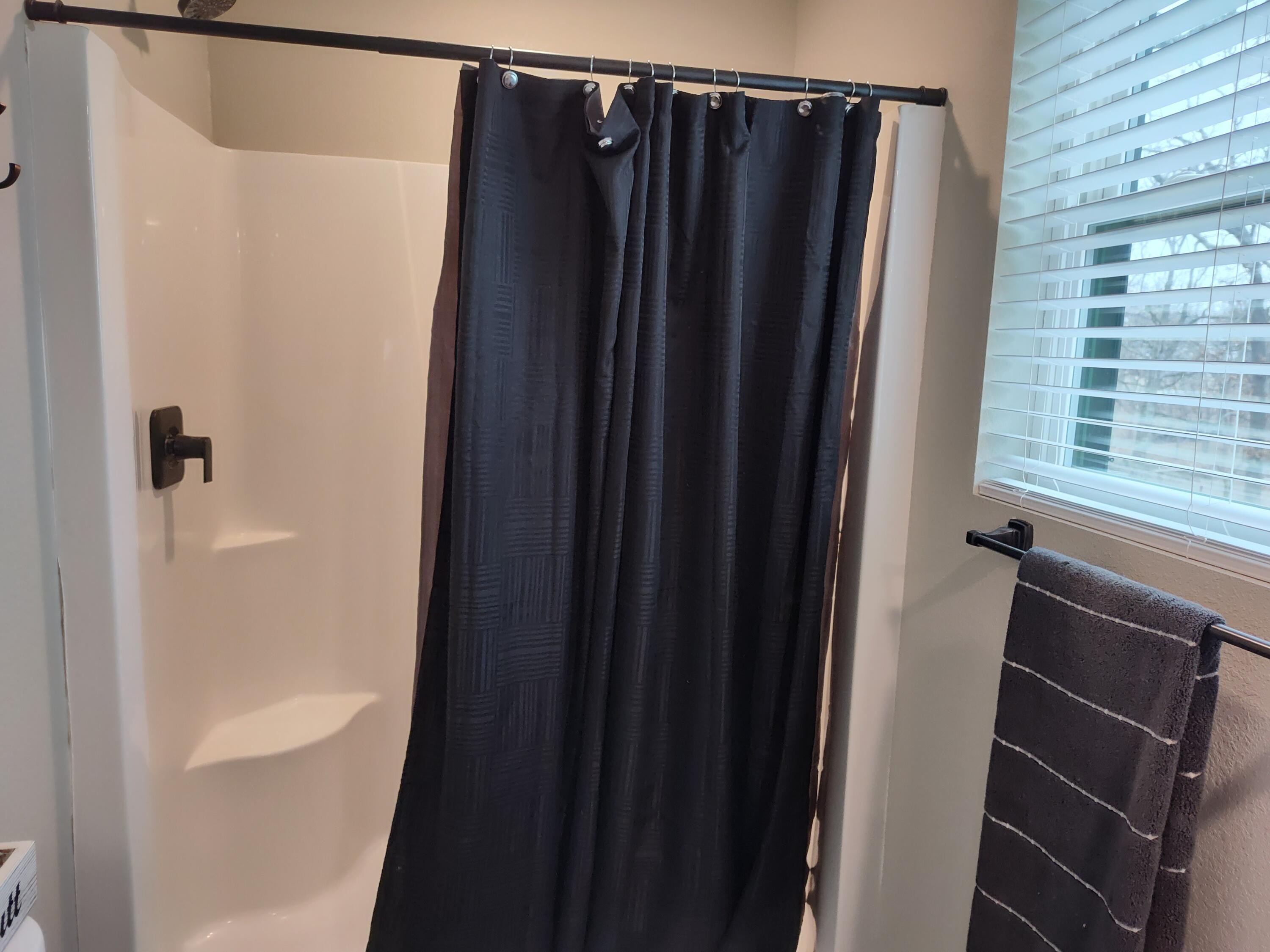 Bolivar, Missouri, 65613, United States, 2 Bedrooms Bedrooms, ,3 BathroomsBathrooms,Residential,For Sale,1975211