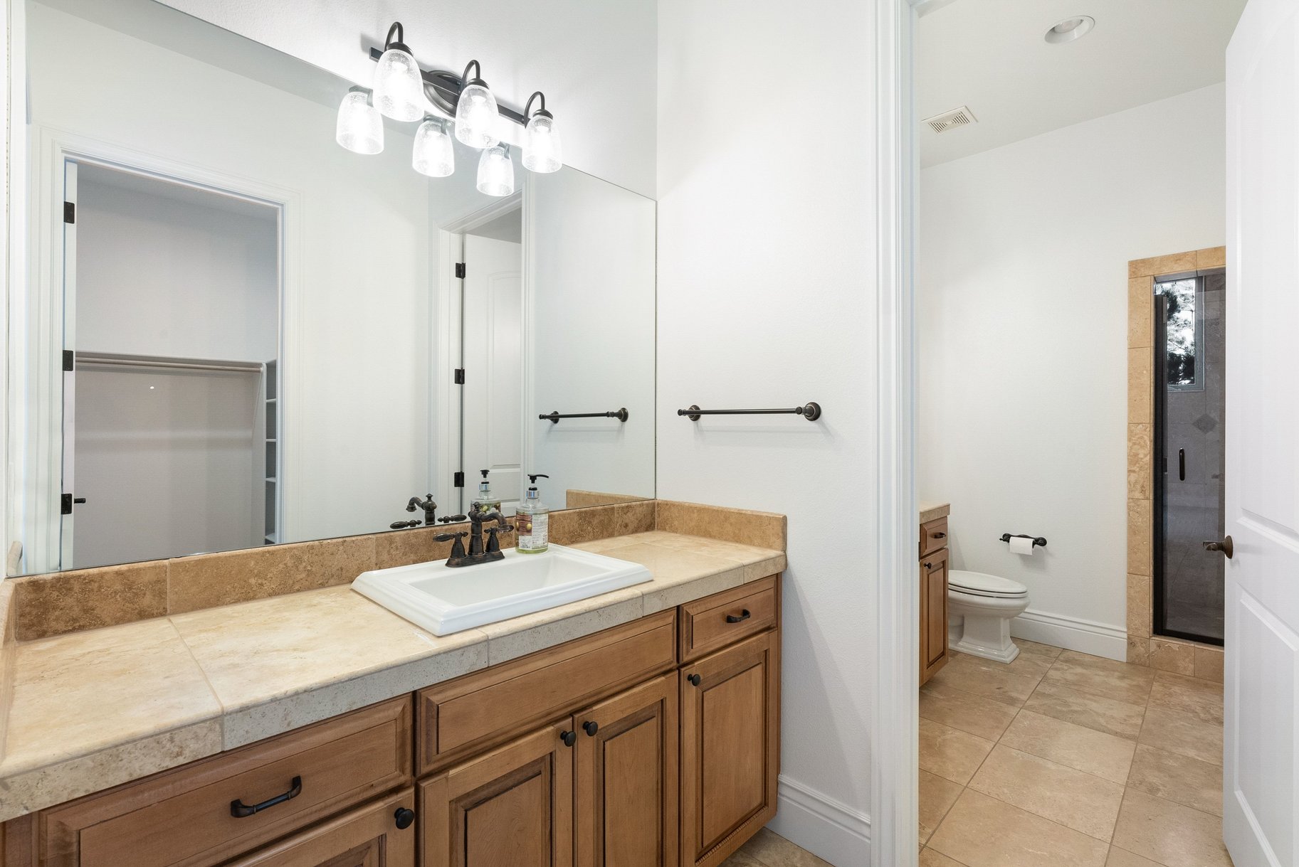  Private Mountain Estate with Elevated Views - 物件實景