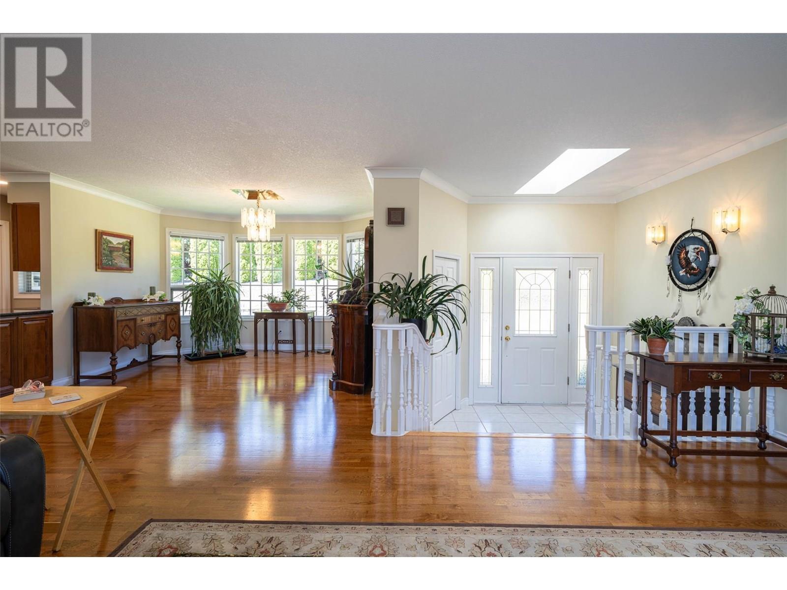 VERNON, British Columbia, V1H 1X1, CA, 4 Bedrooms Bedrooms, ,3 BathroomsBathrooms,Residential,For Sale,1948801