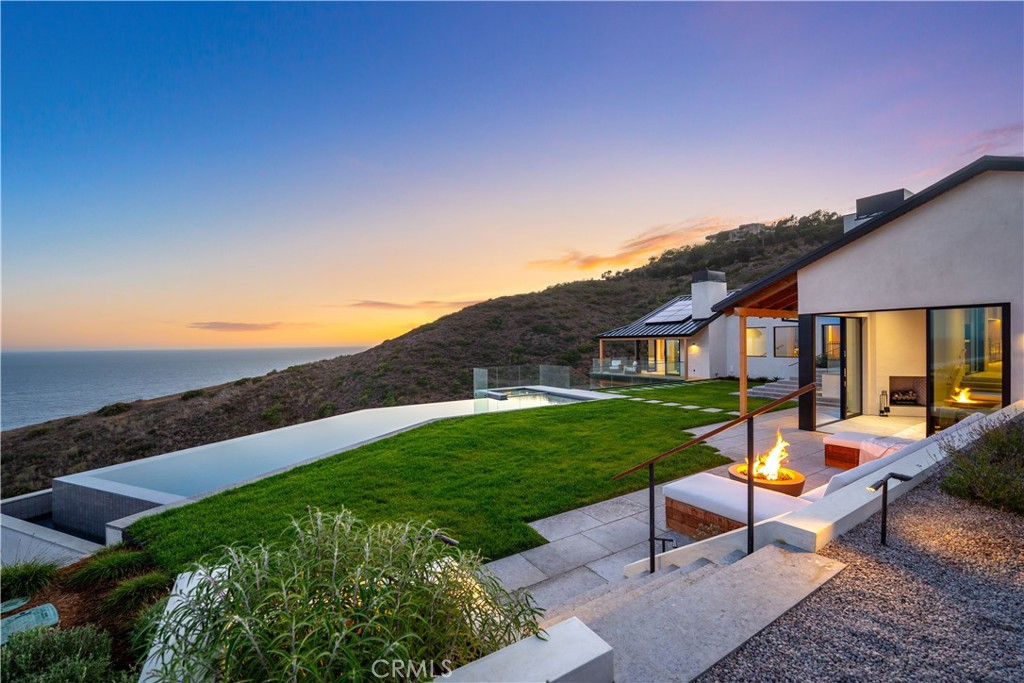 Malibu, California, 90265, United States, 7 Bedrooms Bedrooms, ,9 BathroomsBathrooms,Residential,For Sale,1838942