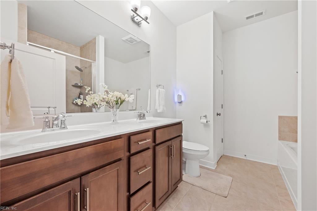 Gloucester, Virginia, 23061-2587, United States, 4 Bedrooms Bedrooms, ,3 BathroomsBathrooms,Residential,For Sale,1872162