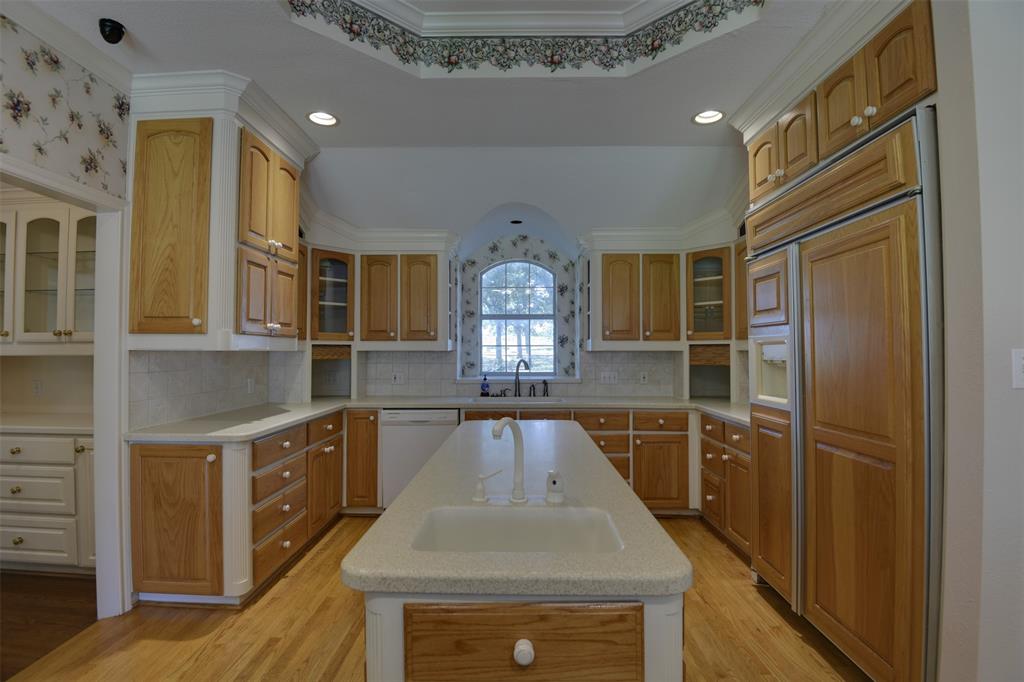 Arlington, Texas, 76015, United States, 4 Bedrooms Bedrooms, ,3 BathroomsBathrooms,Residential,For Sale,1984370