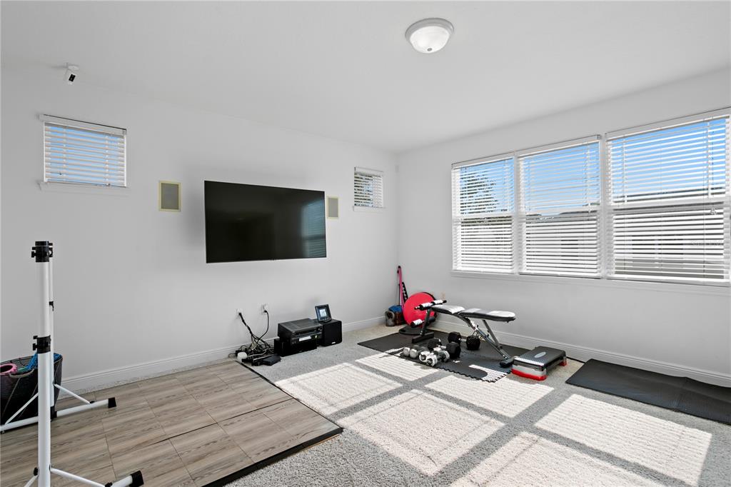 Lithia, Florida, 33547, United States, 5 Bedrooms Bedrooms, ,4 BathroomsBathrooms,Residential,For Sale,1997364