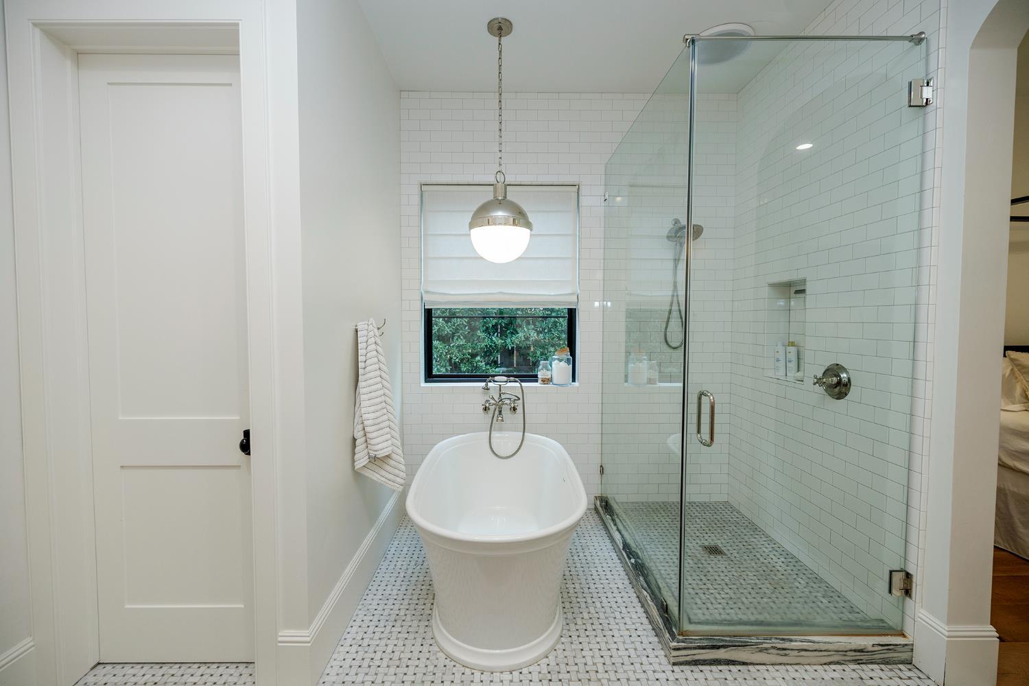 Turlock, California, 95382, United States, 5 Bedrooms Bedrooms, ,4 BathroomsBathrooms,Residential,For Sale,2002533