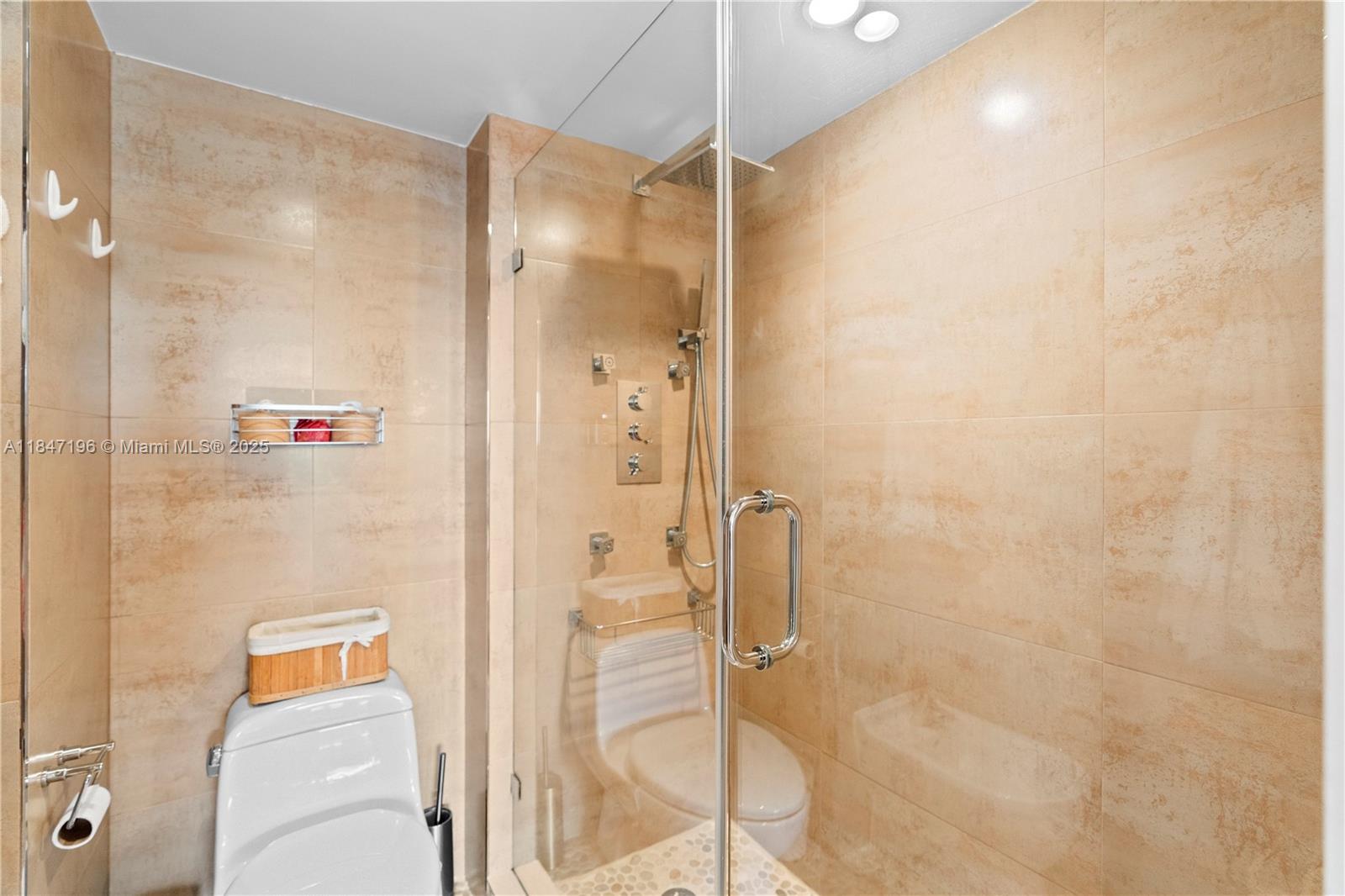 Miami, Florida, 33129, United States, 2 Bedrooms Bedrooms, ,2 BathroomsBathrooms,Residential,For Sale,1900950