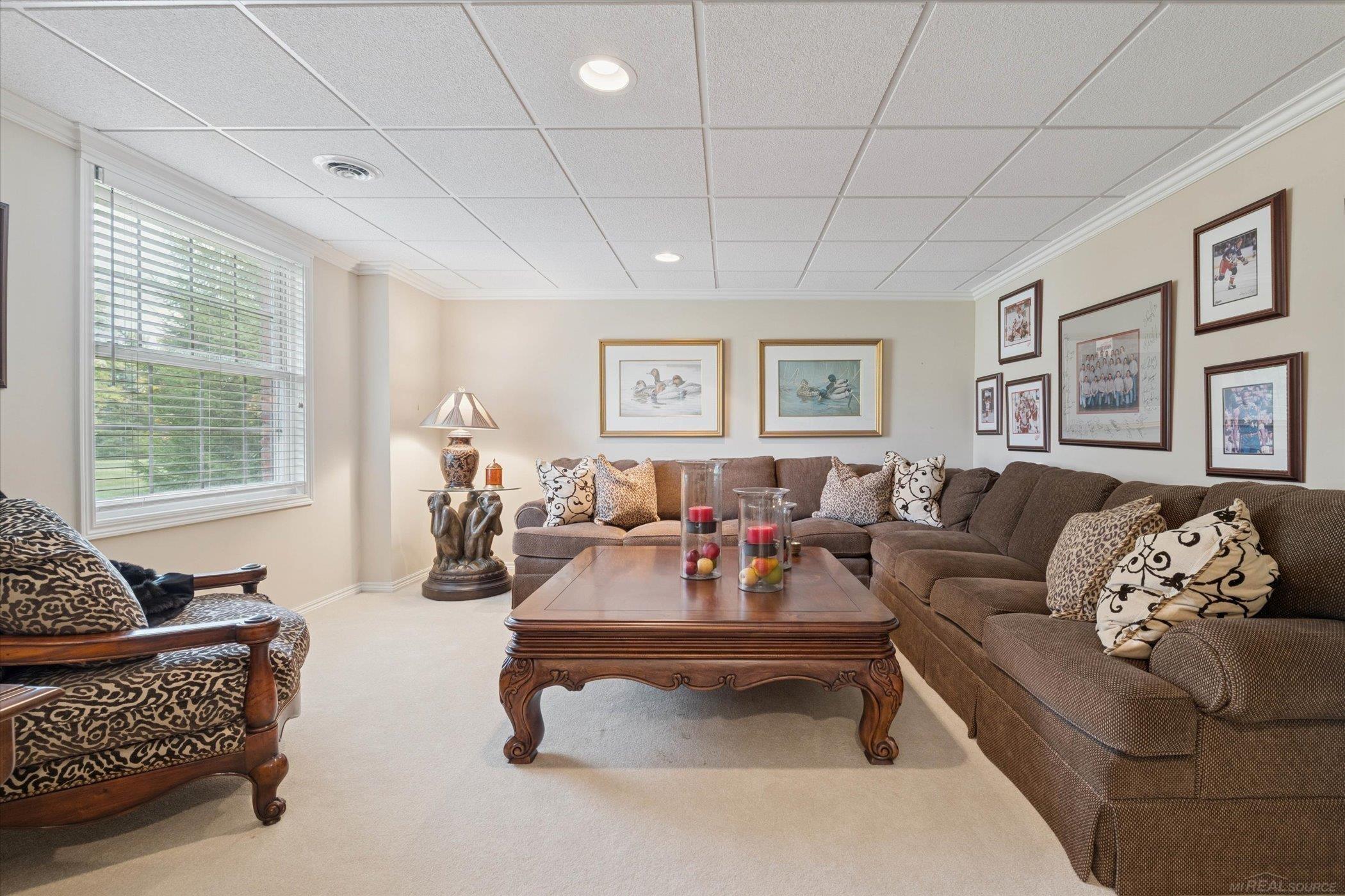 Oakland Twp, Michigan, 48306, United States, 2 Bedrooms Bedrooms, ,4 BathroomsBathrooms,Residential,For Sale,1984320