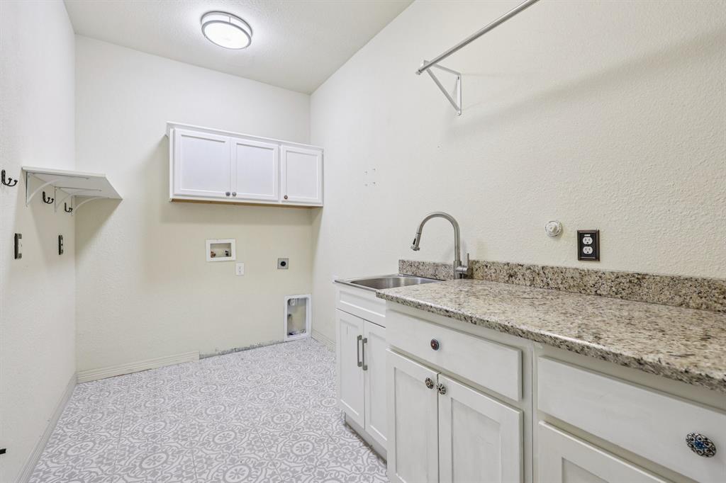 Cedar Hill, Texas, 75104, United States, 3 Bedrooms Bedrooms, ,3 BathroomsBathrooms,Residential,For Sale,1943408