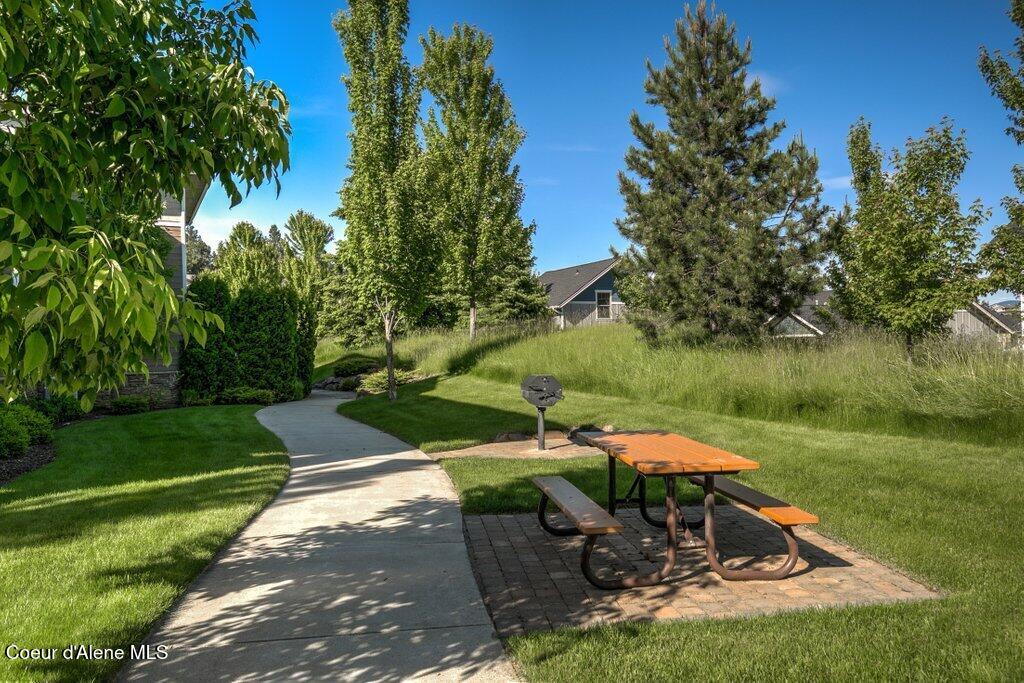 Coeur D'alene, Idaho, 83814, United States, 2 Bedrooms Bedrooms, ,Residential,For Sale,1998206