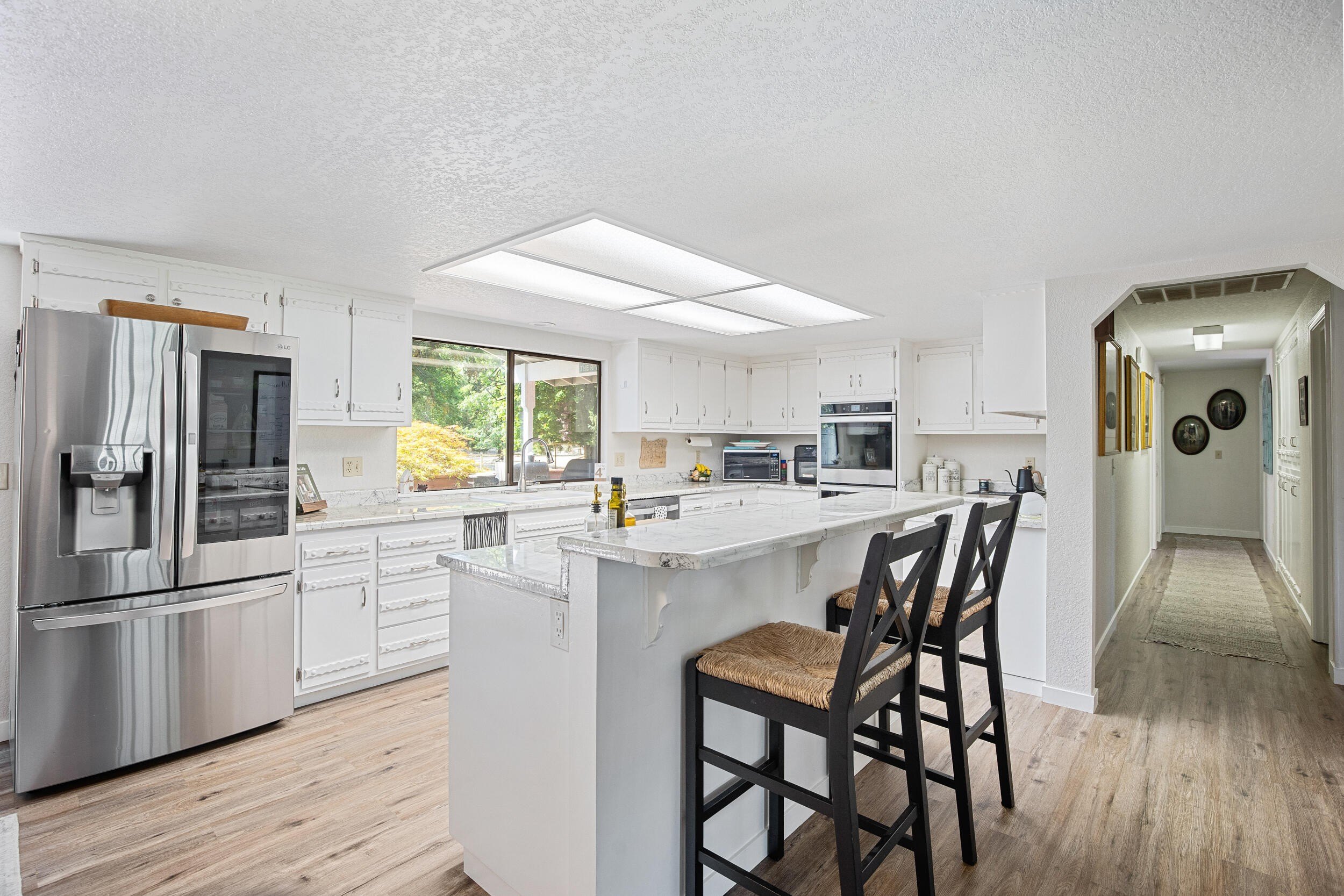 Grants Pass, Oregon, 97527, United States, 3 Bedrooms Bedrooms, ,3 BathroomsBathrooms,Residential,For Sale,1928717