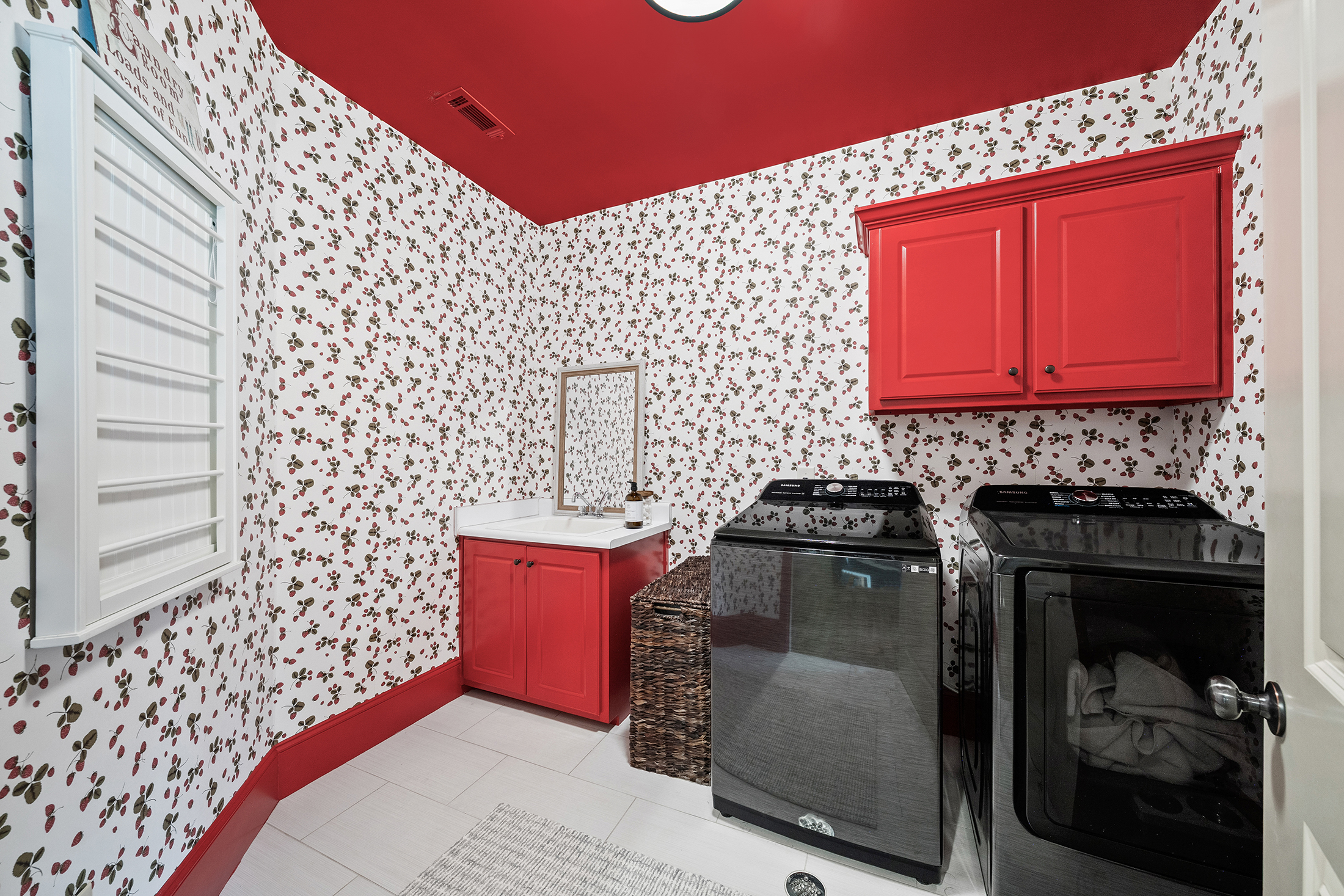  Meticulous Brick Estate Blends Timeless Architecture with Elevated Design - 物件實景