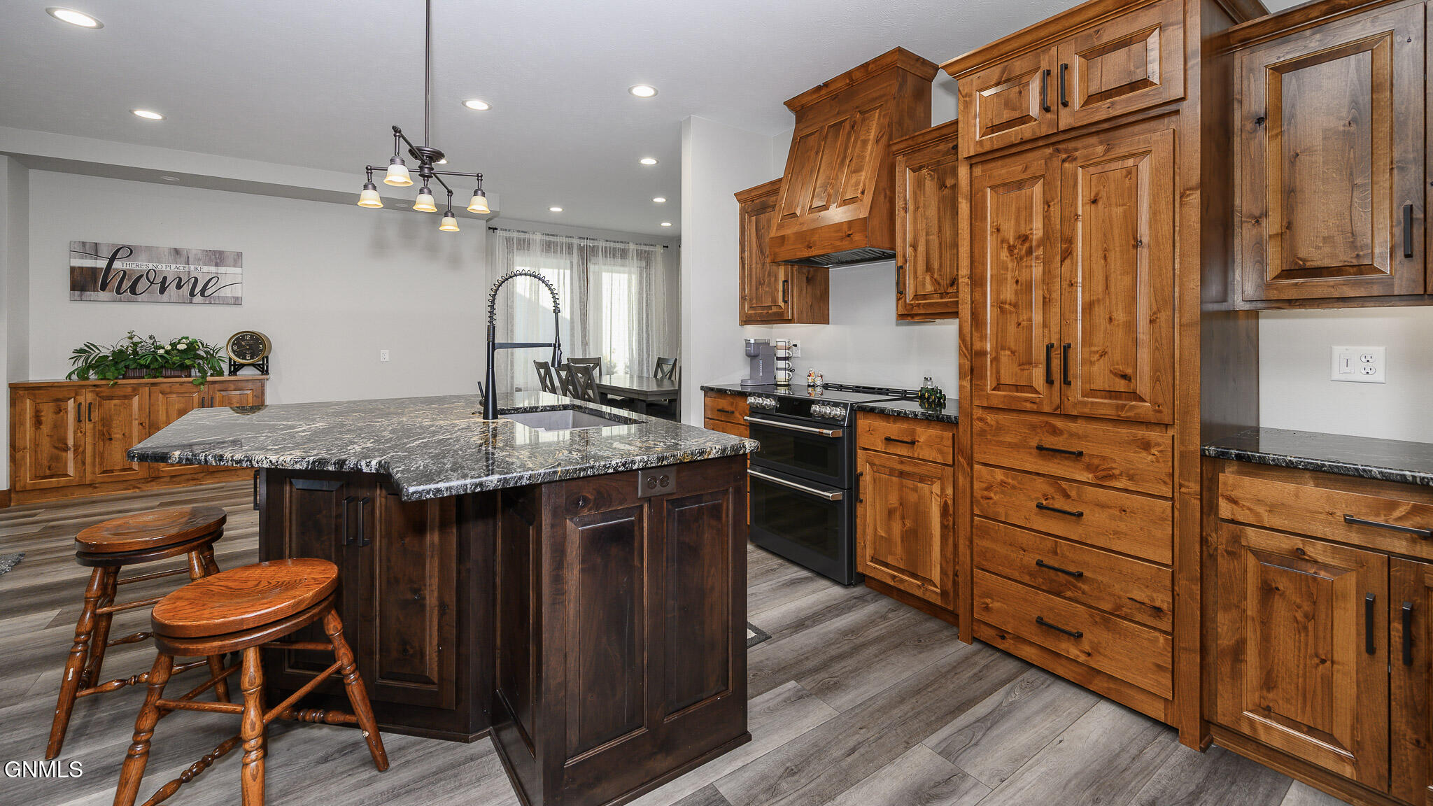 Bismarck, North Dakota, 58503, United States, 3 Bedrooms Bedrooms, ,3 BathroomsBathrooms,Residential,For Sale,1995468