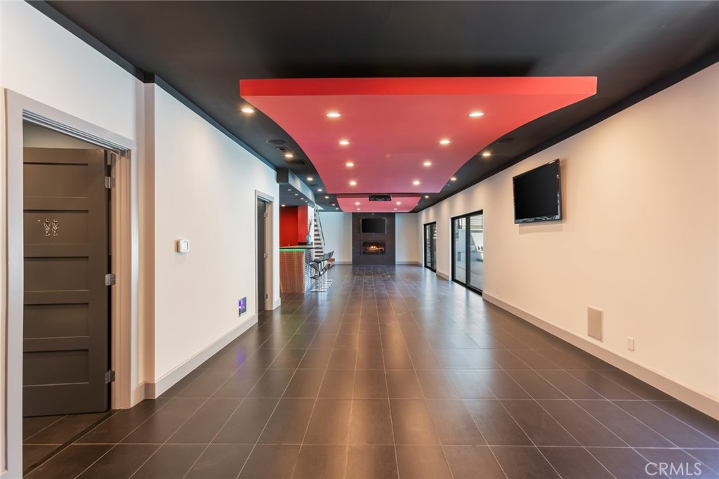 Glendale, California, 91207, United States, 4 Bedrooms Bedrooms, ,5 BathroomsBathrooms,Residential,For Sale,1934698