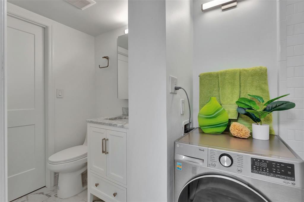 Winter Park, Florida, 32789, United States, 2 Bedrooms Bedrooms, ,1 BathroomBathrooms,Residential,For Sale,1794385