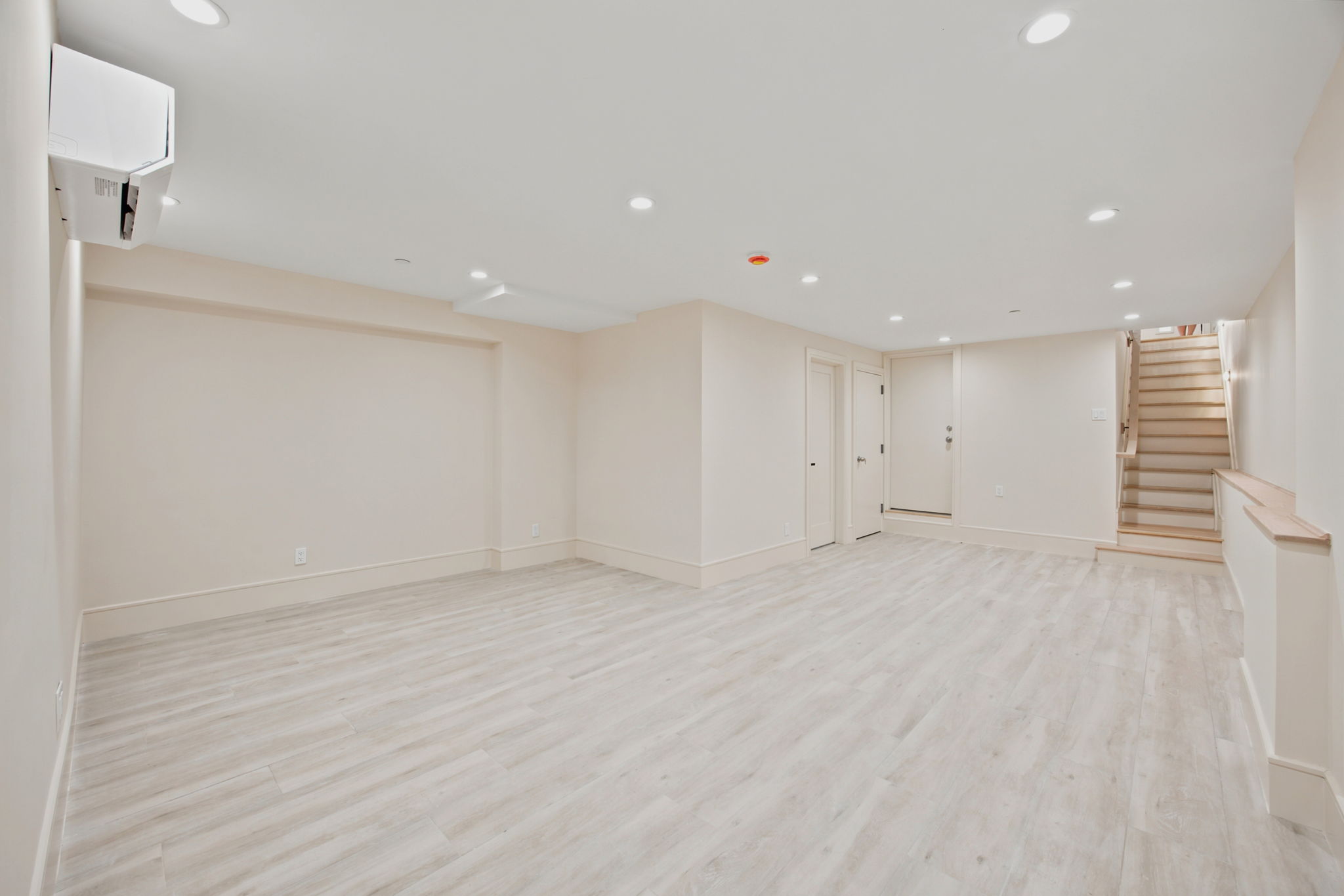  266 10th Street Condo - 物件實景
