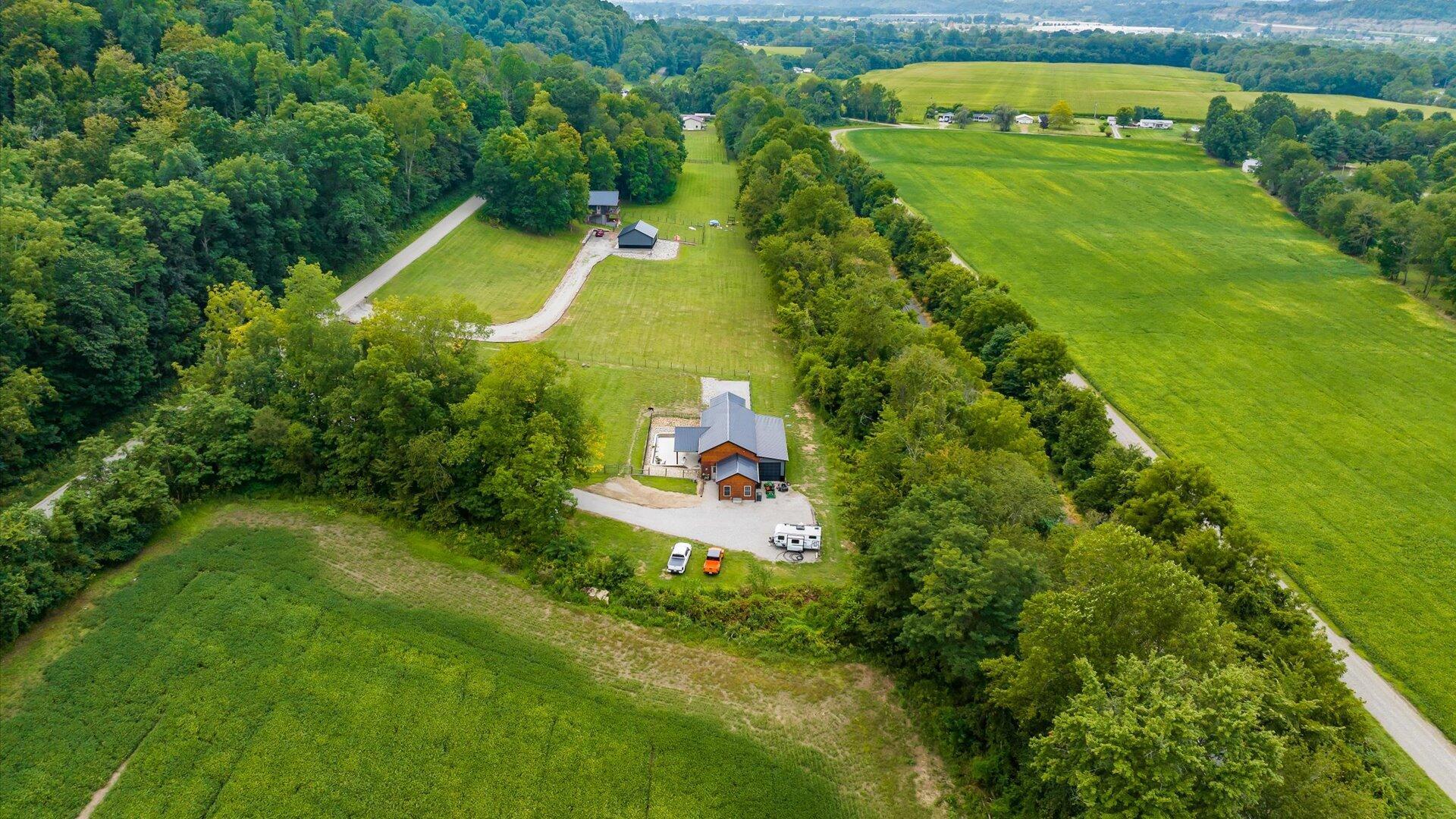 Frazeysburg, Ohio, 43822, United States, 3 Bedrooms Bedrooms, ,2 BathroomsBathrooms,Residential,For Sale,1942173