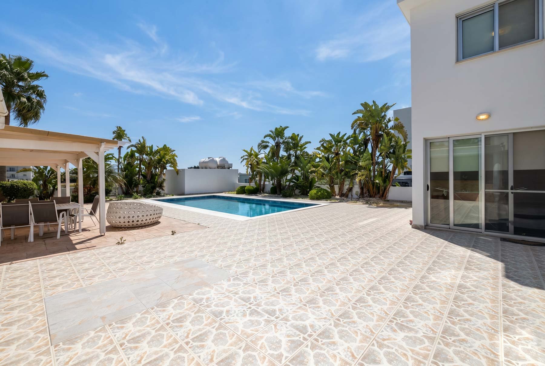  Five Bedroom Villa with a Private Pool in Aradippou, Larnaca - 物件實景