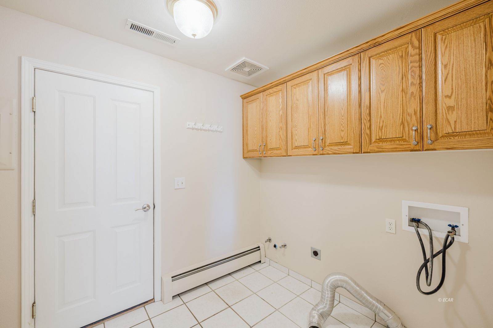 Elko, Nevada, 89801, United States, 5 Bedrooms Bedrooms, ,3 BathroomsBathrooms,Residential,For Sale,1906097