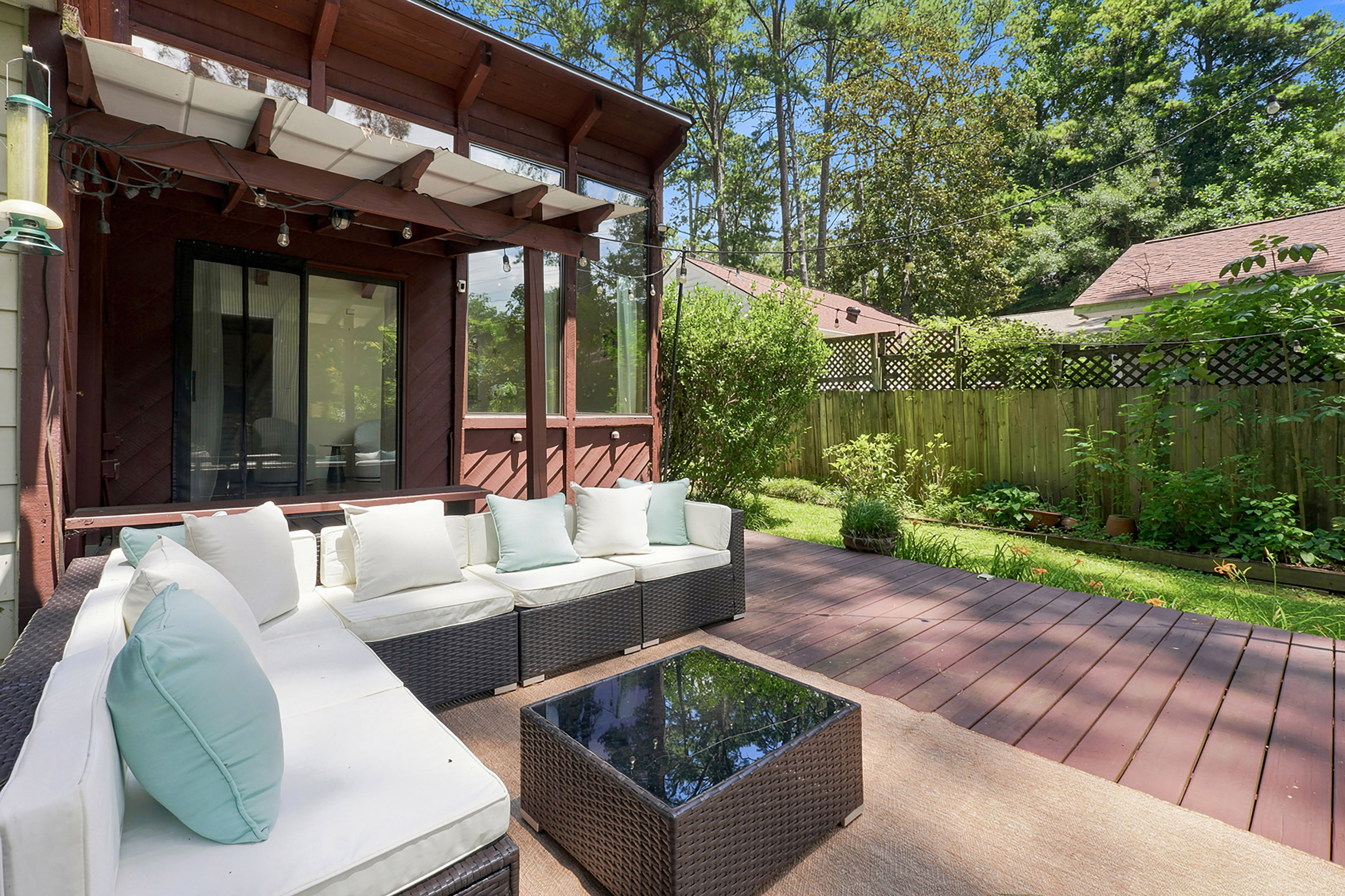  Charming Bungalow Tucked in Sought-After Lavista Park - 物件實景