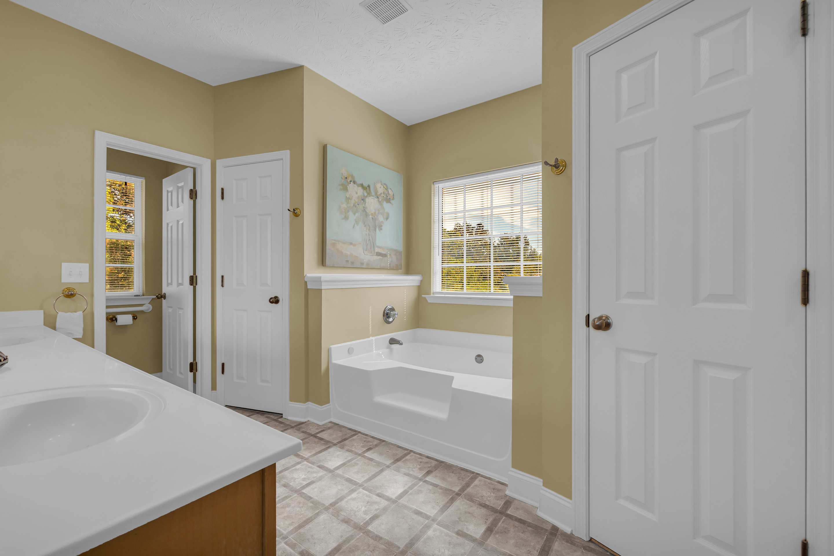 Cleveland, Georgia, 30528, United States, 3 Bedrooms Bedrooms, ,2 BathroomsBathrooms,Residential,For Sale,1979350