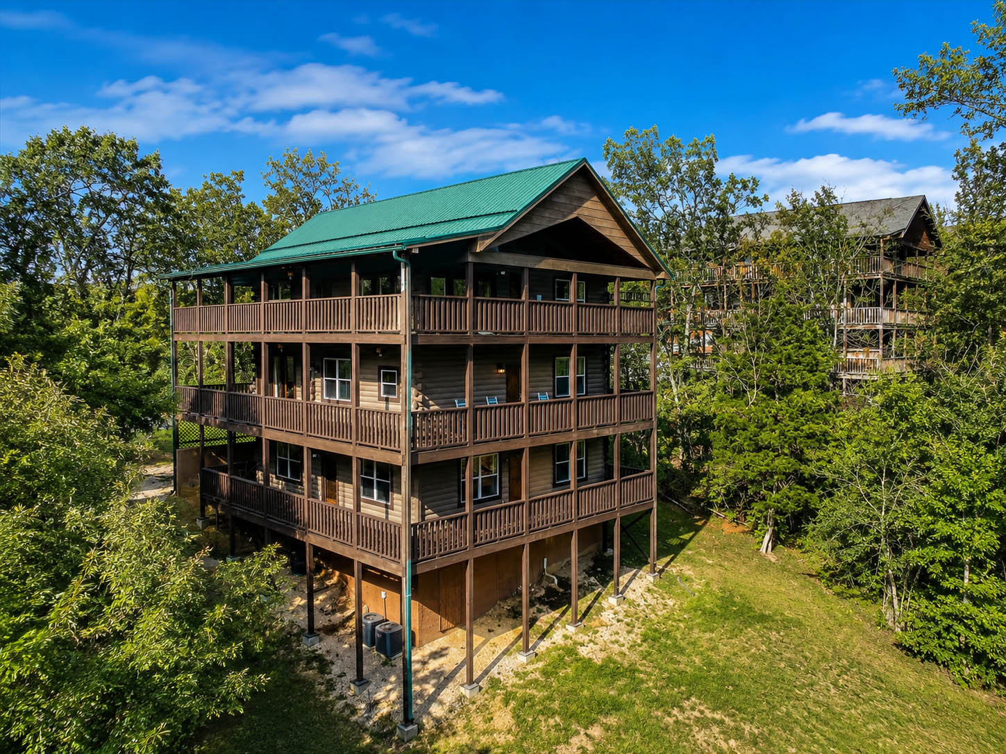 Sevierville, Tennessee, 37876-3406, United States, 3 Bedrooms Bedrooms, ,5 BathroomsBathrooms,Residential,For Sale,2049447