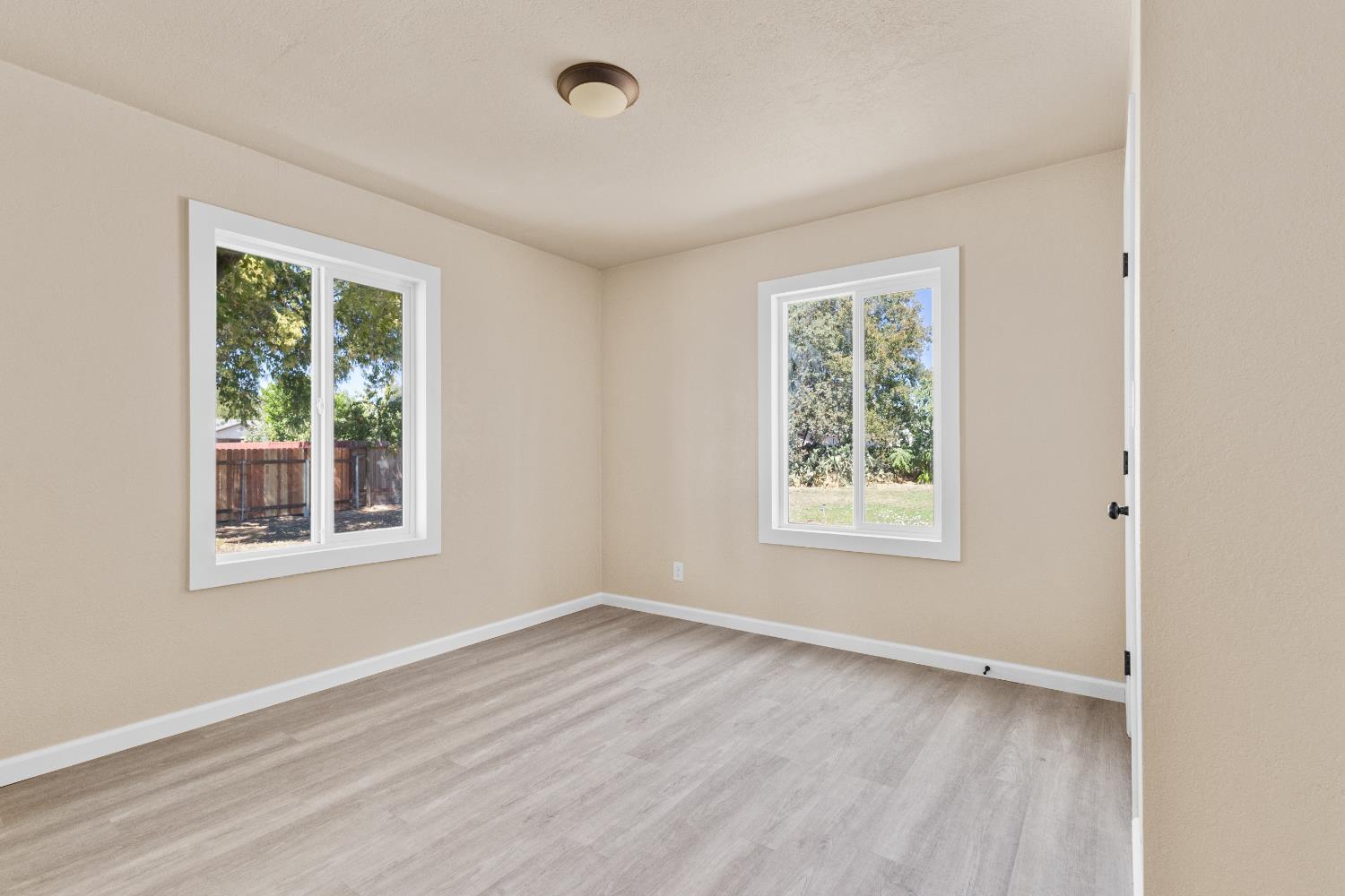 Roseville, California, 95678, United States, 3 Bedrooms Bedrooms, ,2 BathroomsBathrooms,Residential,For Sale,1923515
