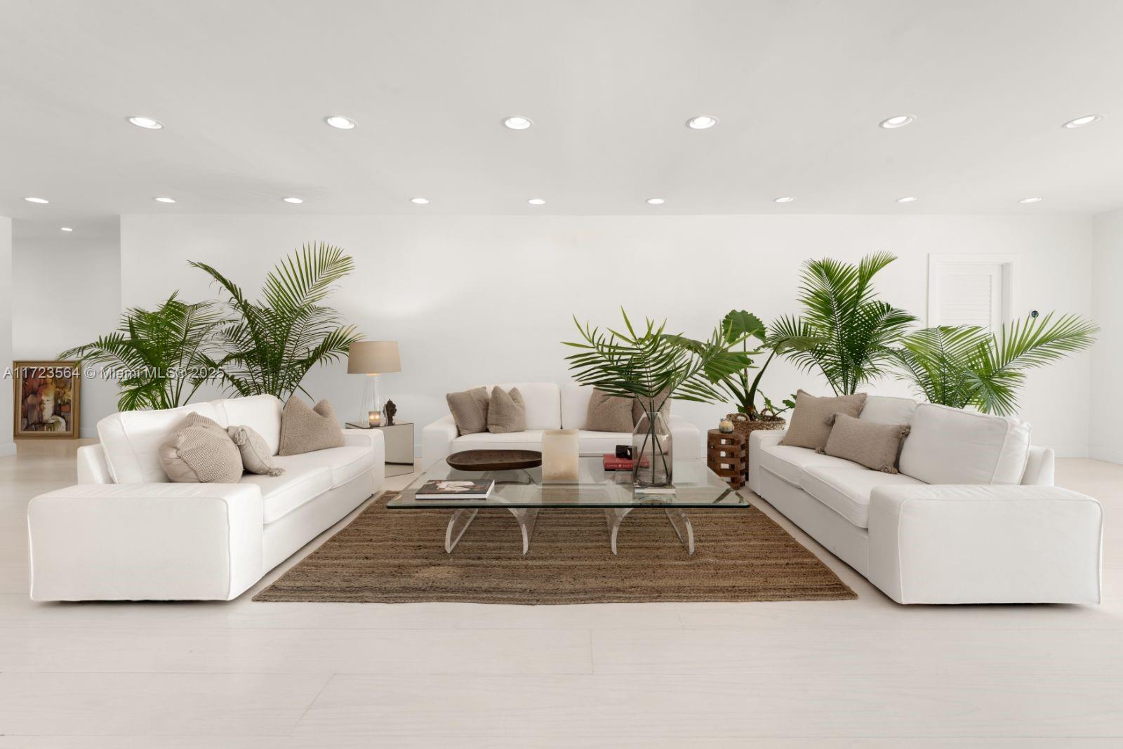 Miami Beach, Florida, 33141, United States, 4 Bedrooms Bedrooms, ,4 BathroomsBathrooms,Residential,For Sale,1688608