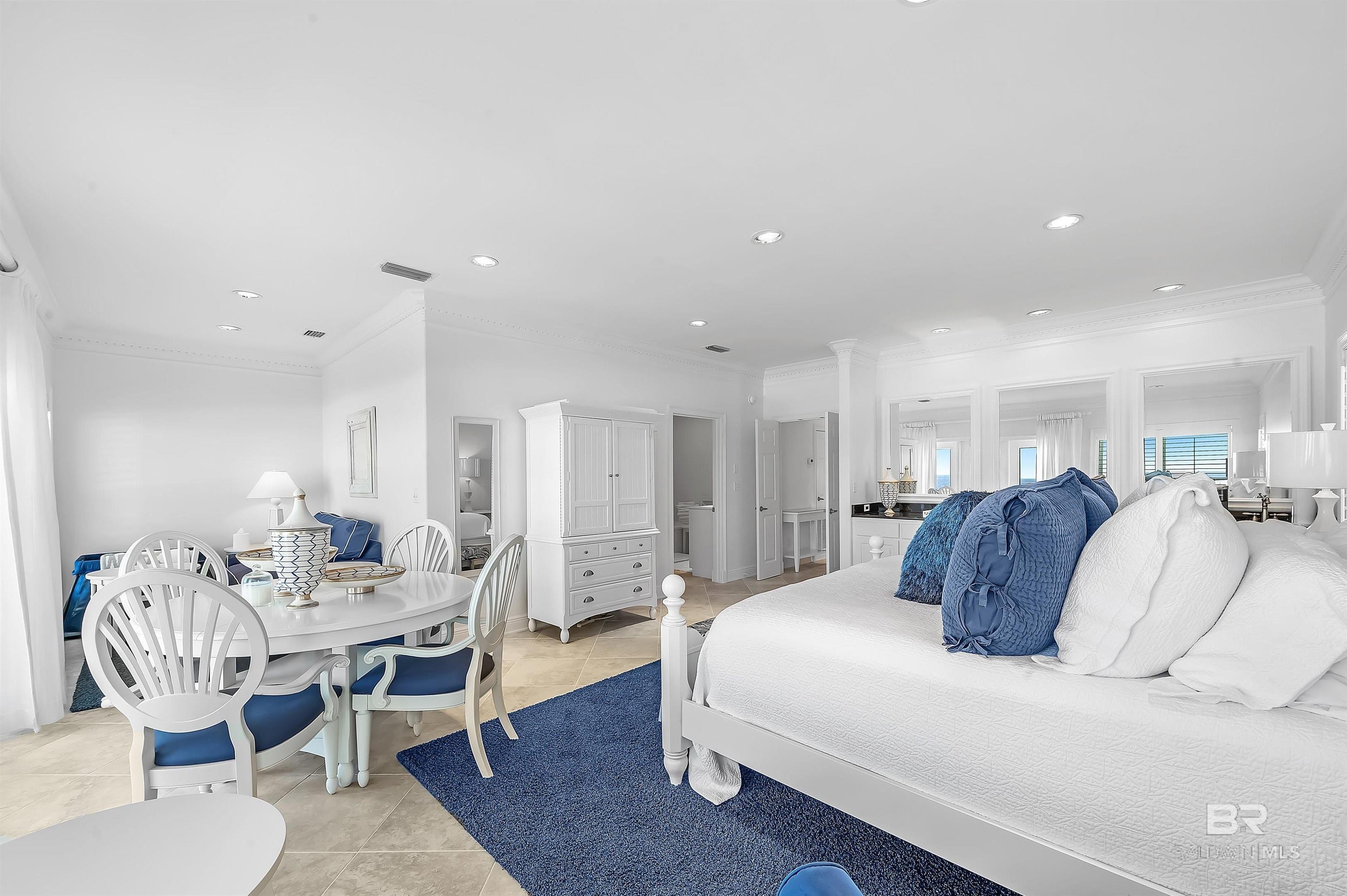 Pensacola, Florida, 32507, United States, 8 Bedrooms Bedrooms, ,9 BathroomsBathrooms,Residential,For Sale,1983870