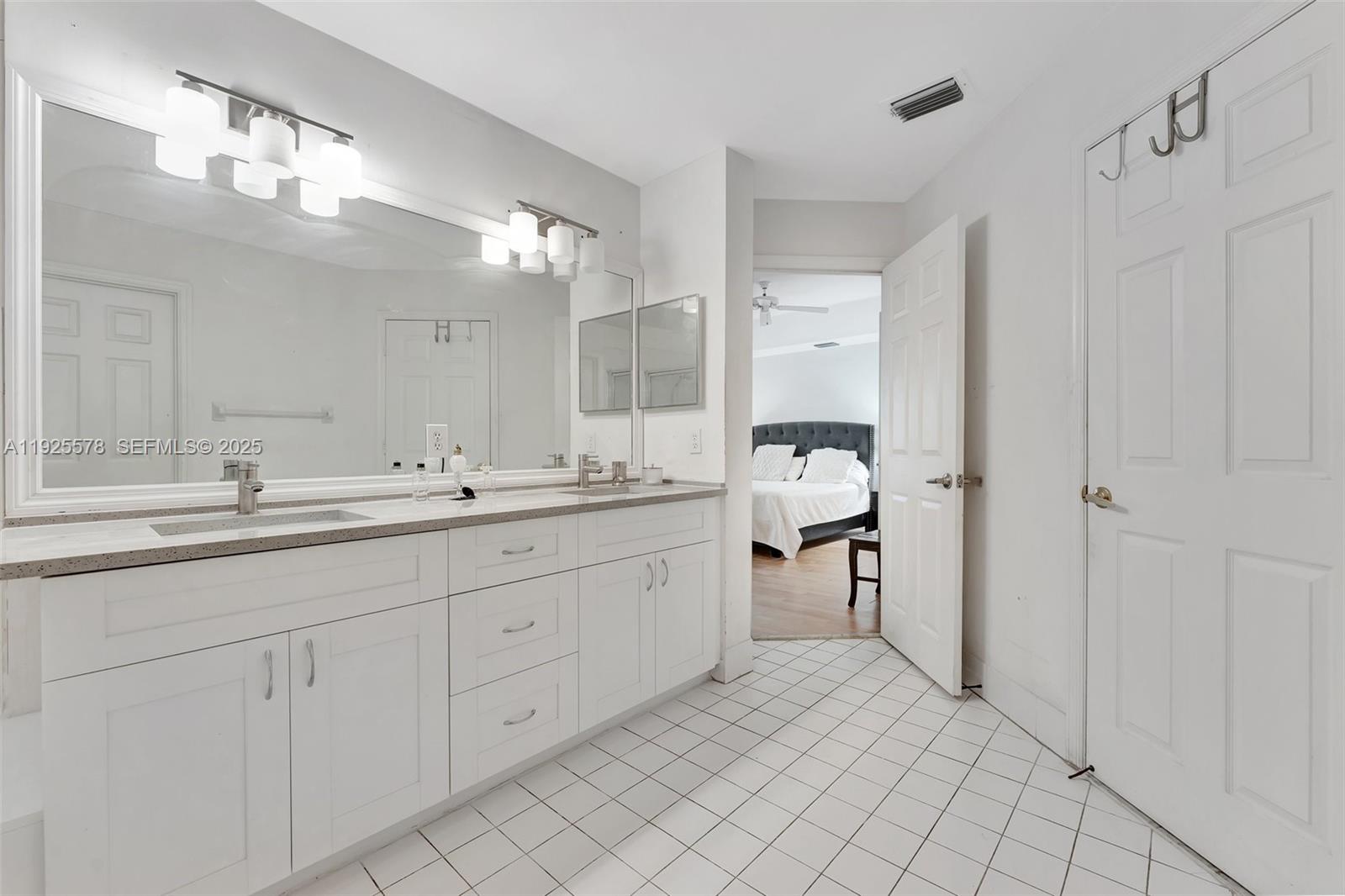 Weston, Florida, 33331, United States, 4 Bedrooms Bedrooms, ,3 BathroomsBathrooms,Residential,For Sale,2002121