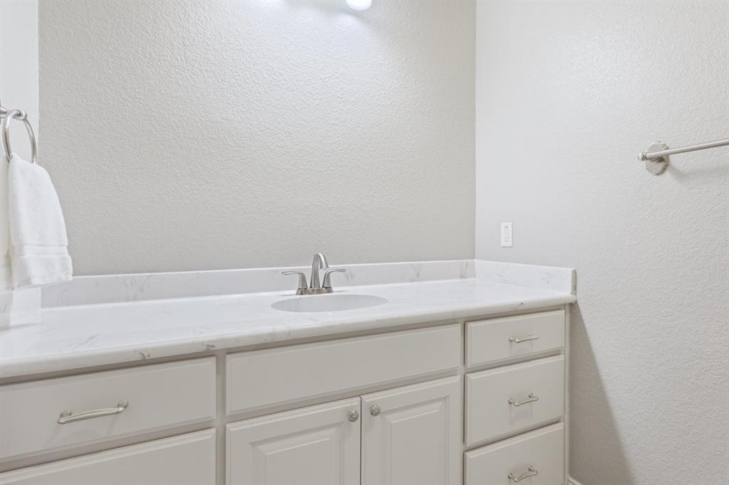 Woodway, Texas, 76712, United States, 3 Bedrooms Bedrooms, ,3 BathroomsBathrooms,Residential,For Sale,1927534