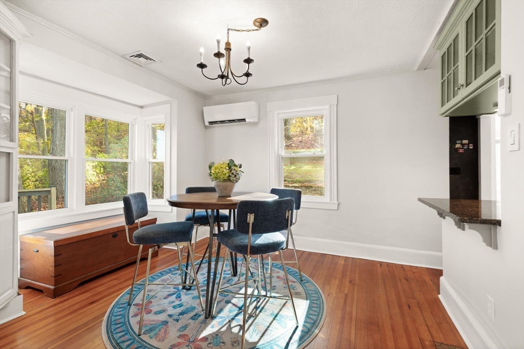 Melrose, Massachusetts, 02176, United States, 3 Bedrooms Bedrooms, ,2 BathroomsBathrooms,Residential,For Sale,1988170