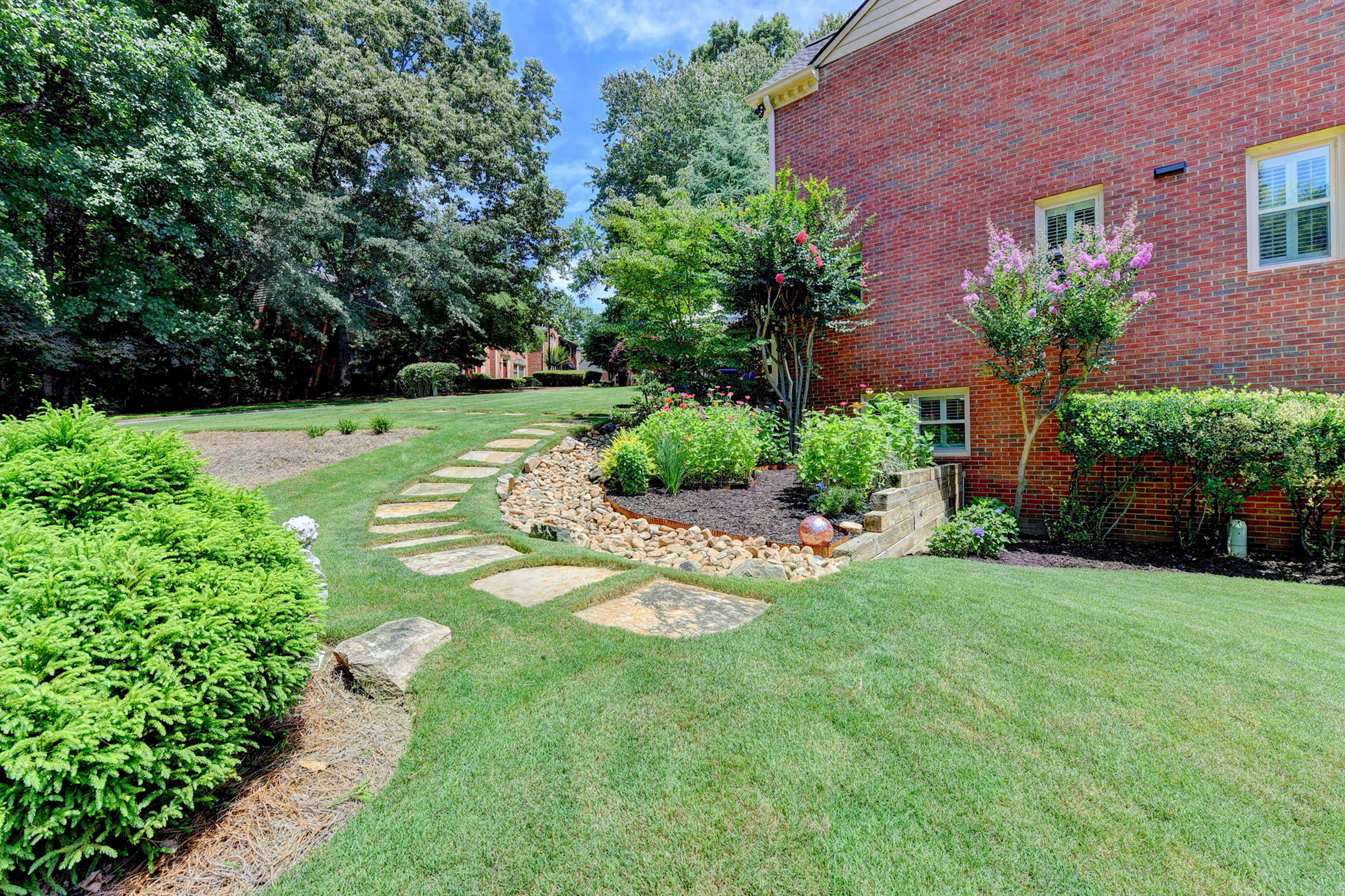  Lovely End-Unit Townhome in Roswell - 物件實景