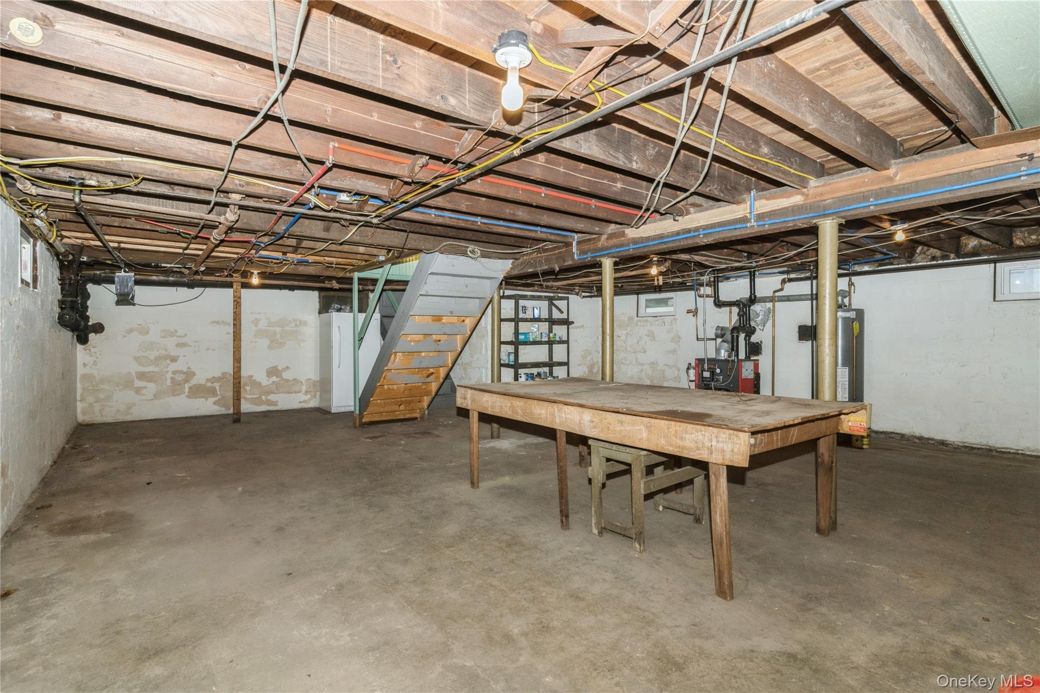 Lynbrook, New York, 11563, United States, 3 Bedrooms Bedrooms, ,2 BathroomsBathrooms,Residential,For Sale,1941758