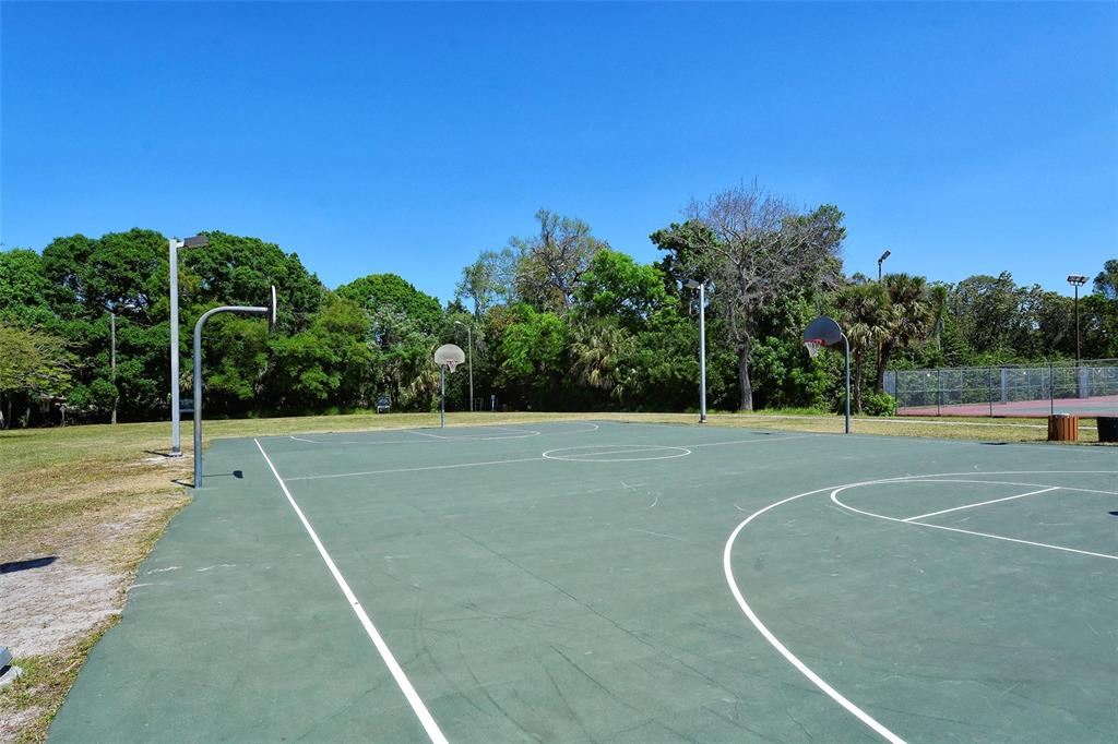 Sarasota, Florida, 34239, United States, 4 Bedrooms Bedrooms, ,2 BathroomsBathrooms,Residential,For Sale,1942091