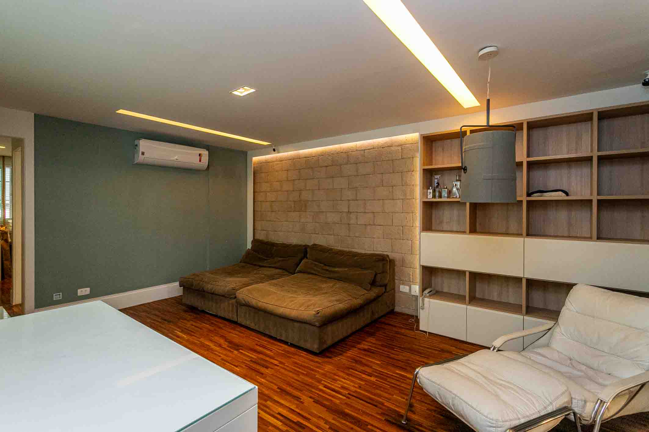  Renovated penthouse with four bedrooms near the beach - 物件實景