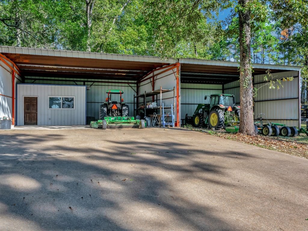 Huntington, Texas, 75949, United States, 4 Bedrooms Bedrooms, ,2 BathroomsBathrooms,Residential,For Sale,1975169