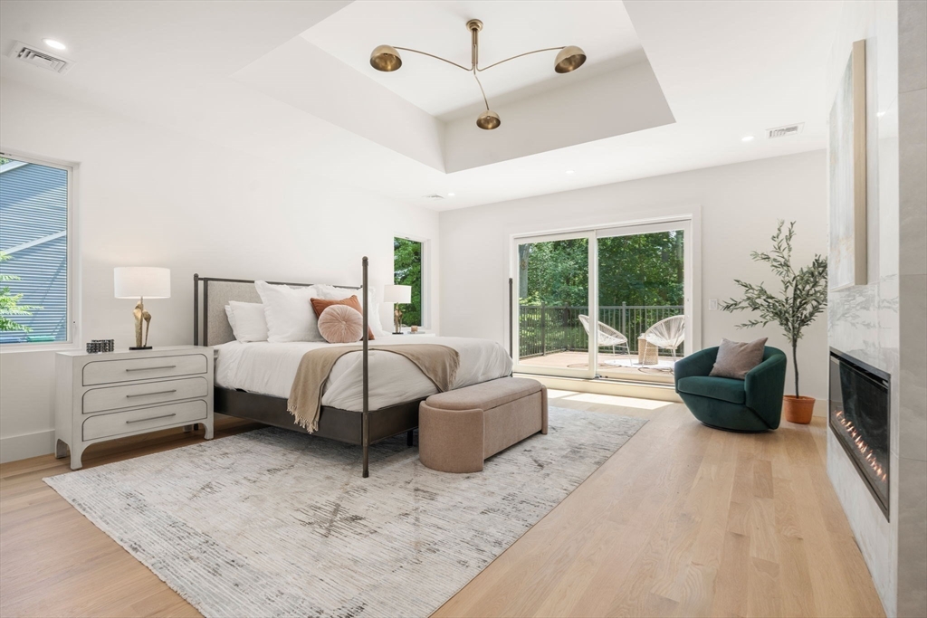 Newton, Massachusetts, 02461, United States, 6 Bedrooms Bedrooms, ,7 BathroomsBathrooms,Residential,For Sale,1882798