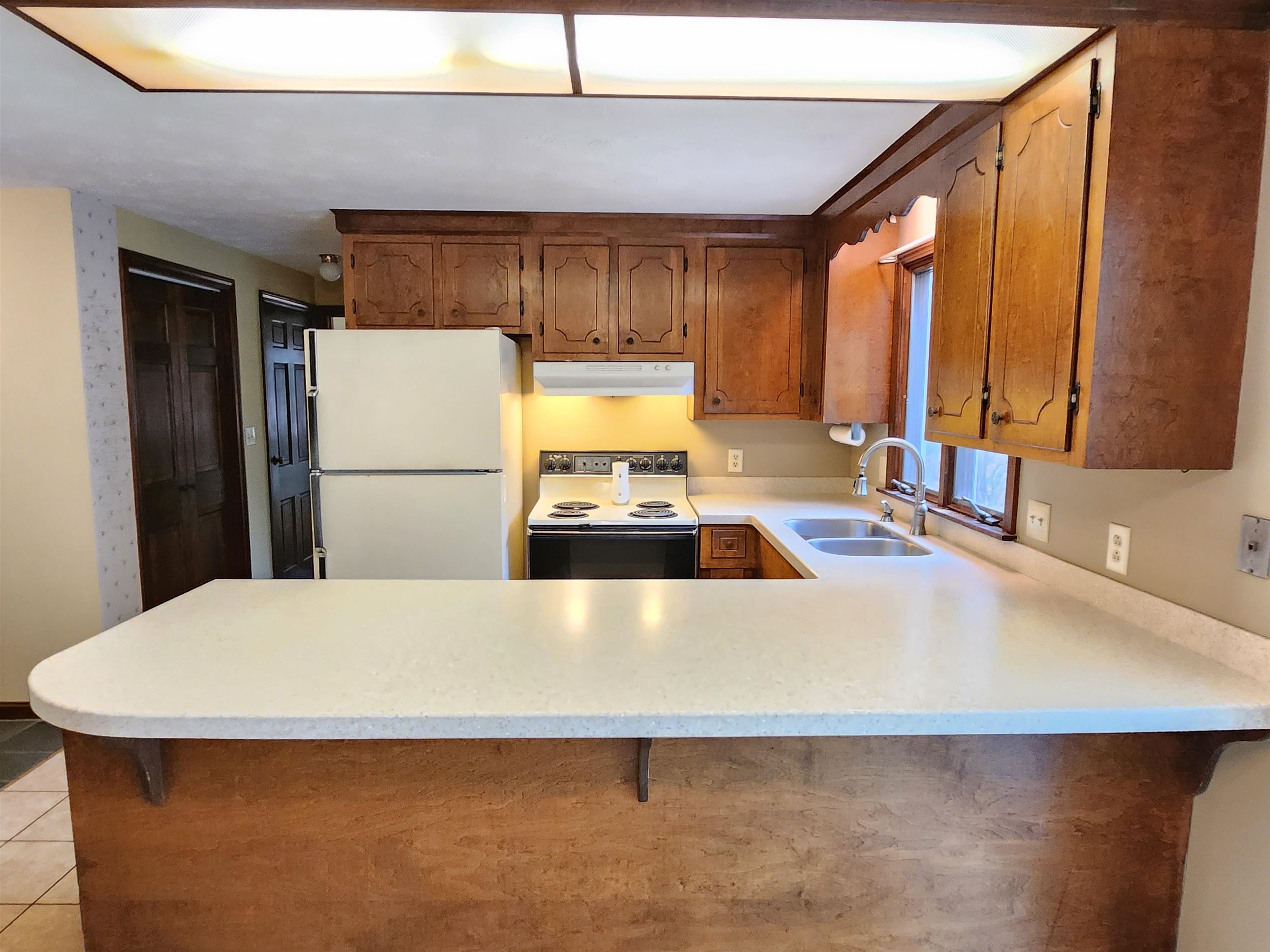 Bedford, New Hampshire, 03110, United States, 4 Bedrooms Bedrooms, ,2 BathroomsBathrooms,Residential,For Sale,1989395