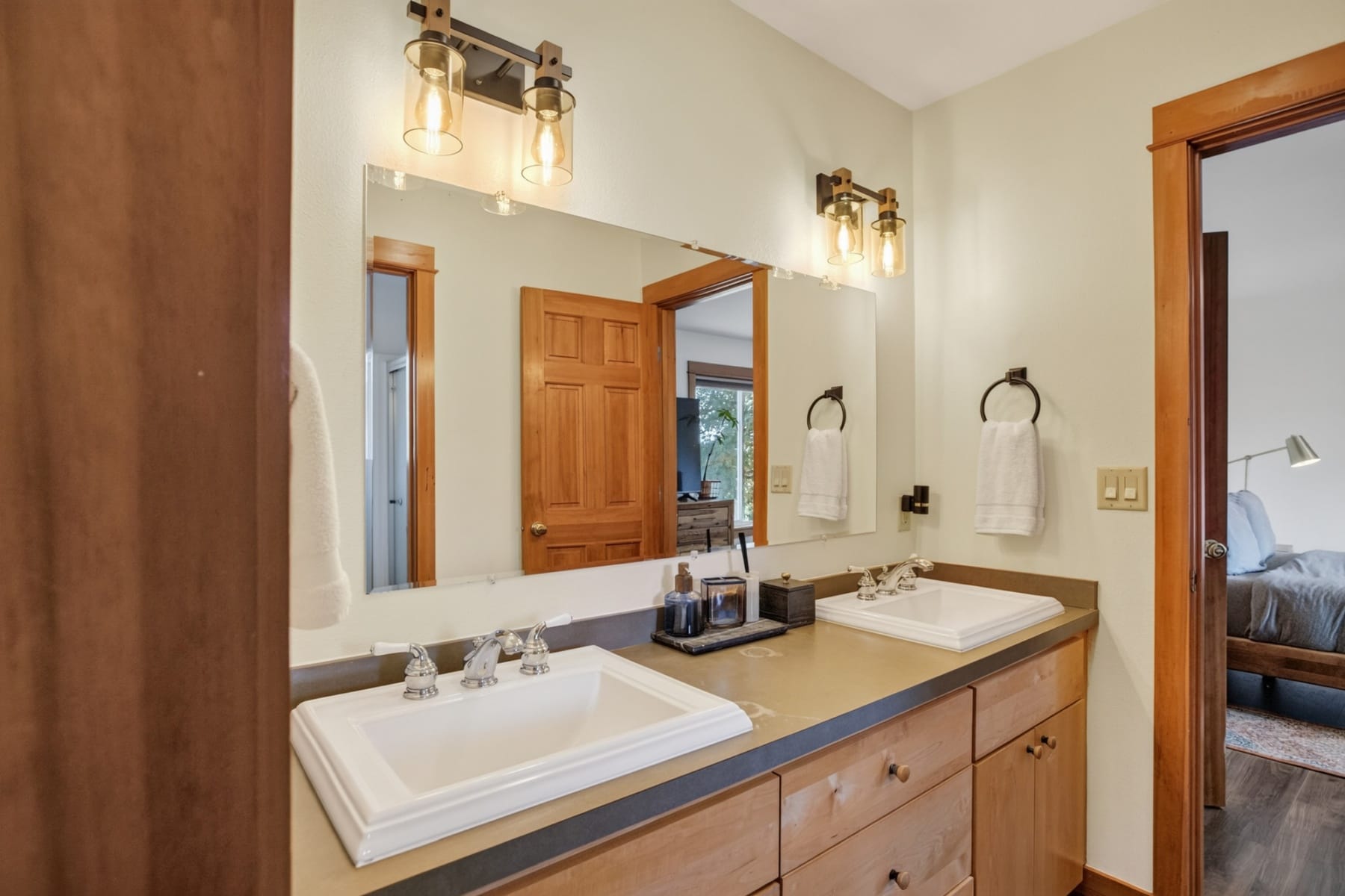  407 HUSKEY RD Mosier, OR 97040 - 物件實景