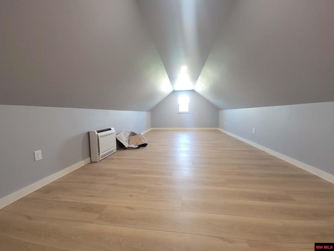 Mountain Home, Arkansas, 72653, United States, 3 Bedrooms Bedrooms, ,2 BathroomsBathrooms,Residential,For Sale,1983473