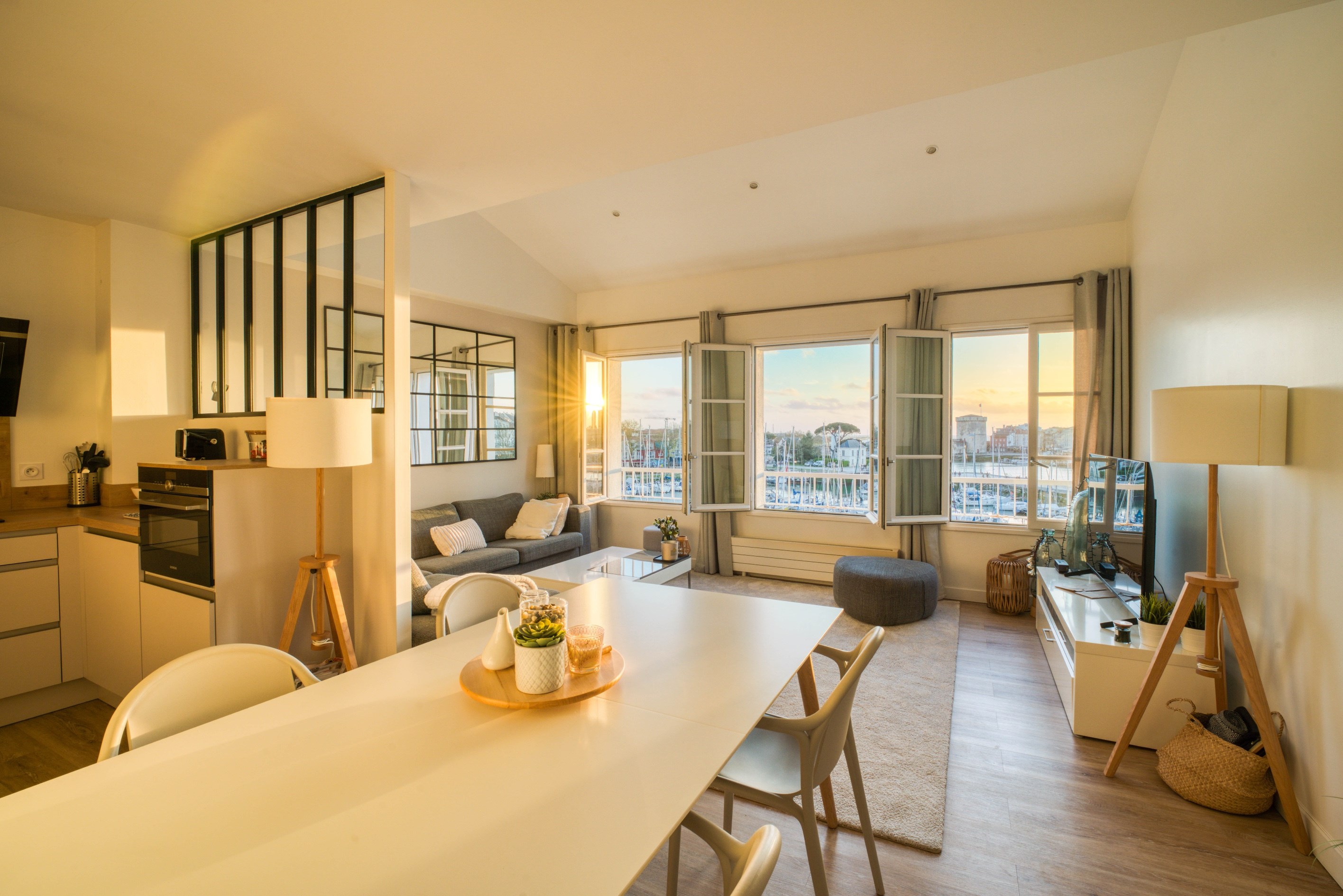  Panoramic Vieux-Port Views from a Beautiful Renovated Duplex - 物件實景