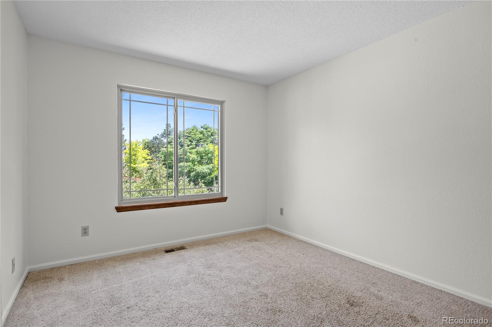 Highlands Ranch, Colorado, 80126, United States, 4 Bedrooms Bedrooms, ,3 BathroomsBathrooms,Residential,For Sale,1883252