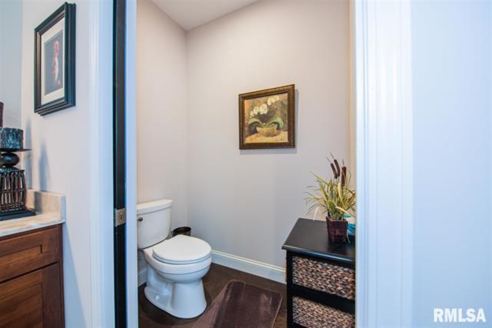 Cobden, Illinois, 62920, United States, 2 Bedrooms Bedrooms, ,2 BathroomsBathrooms,Residential,For Sale,2009270